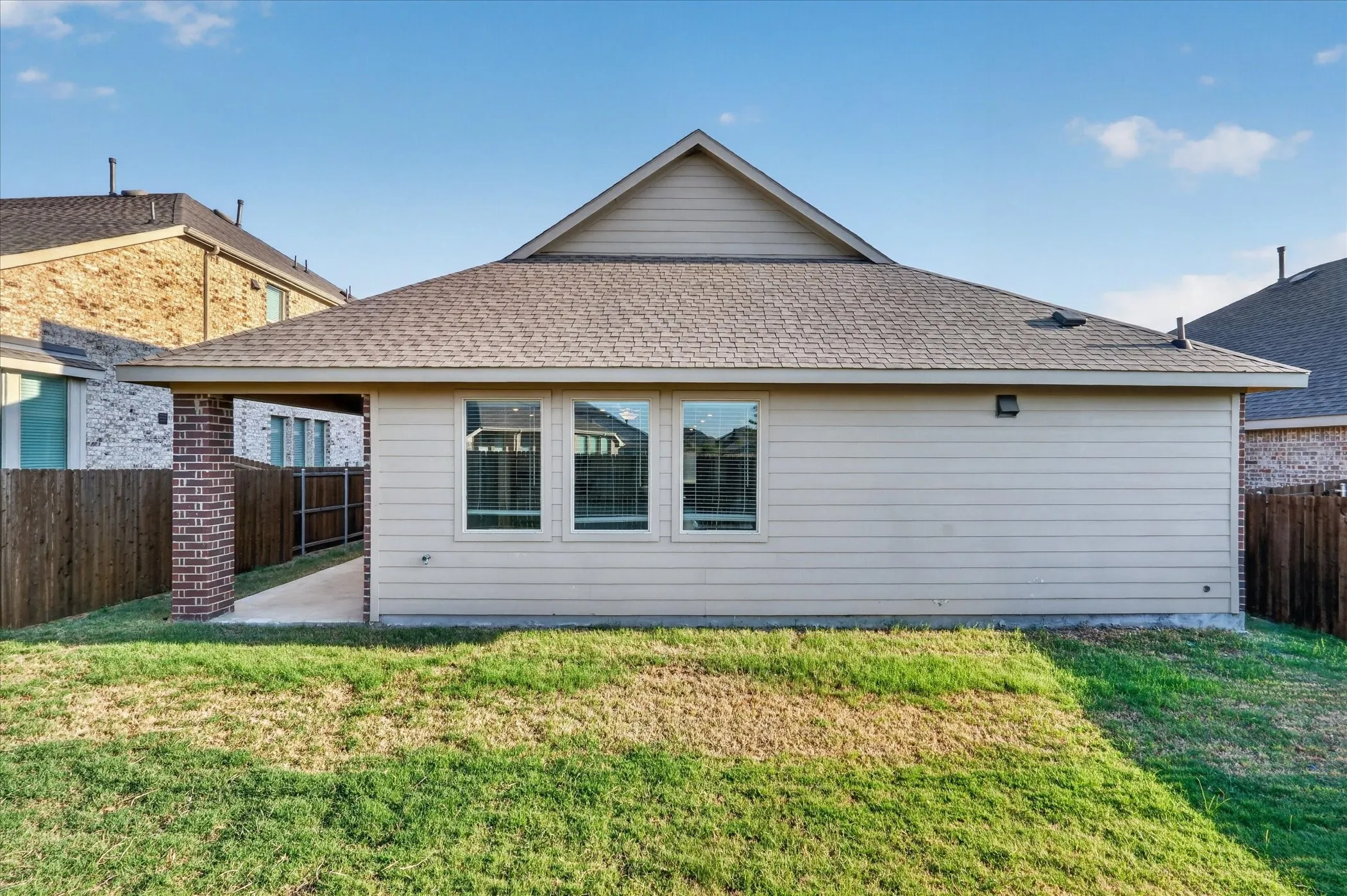 Single Family Residence For Rent in Collin County , 1222 Smoketree Lane, Princeton, Texas 75407, 4 Bedroom, 2 Bathroom, 2 Garage spaces, 1,996 Sqft, built in 2022, mls#21380388, Real Estate Agent in Princeton, Homes For Rent in Collin county, Homes For Rent in Princeton, Realtor in Princeton Texas, Real Estate Brokerage Independent Realty Texas, Luminita Cordes Realtor