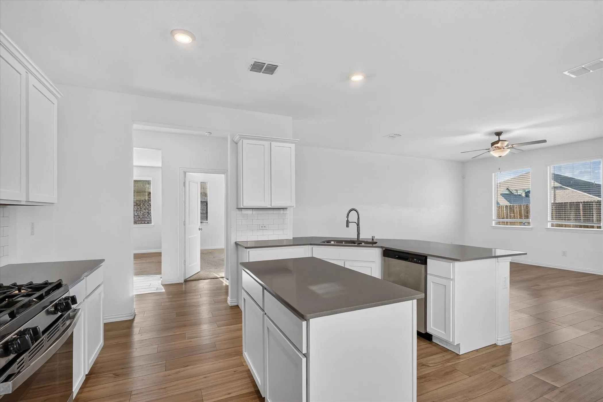 Single Family Residence For Rent in Collin County , 1222 Smoketree Lane, Princeton, Texas 75407, 4 Bedroom, 2 Bathroom, 2 Garage spaces, 1,996 Sqft, built in 2022, mls#21380388, Real Estate Agent in Princeton, Homes For Rent in Collin county, Homes For Rent in Princeton, Realtor in Princeton Texas, Real Estate Brokerage Independent Realty Texas, Luminita Cordes Realtor