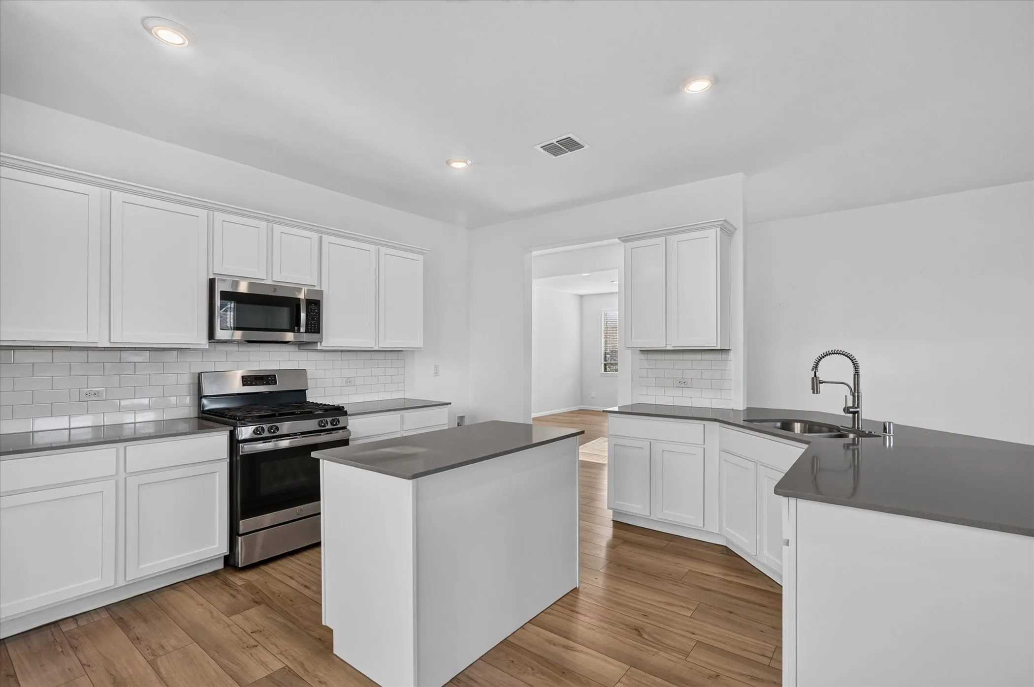 Single Family Residence For Rent in Collin County , 1222 Smoketree Lane, Princeton, Texas 75407, 4 Bedroom, 2 Bathroom, 2 Garage spaces, 1,996 Sqft, built in 2022, mls#21380388, Real Estate Agent in Princeton, Homes For Rent in Collin county, Homes For Rent in Princeton, Realtor in Princeton Texas, Real Estate Brokerage Independent Realty Texas, Luminita Cordes Realtor