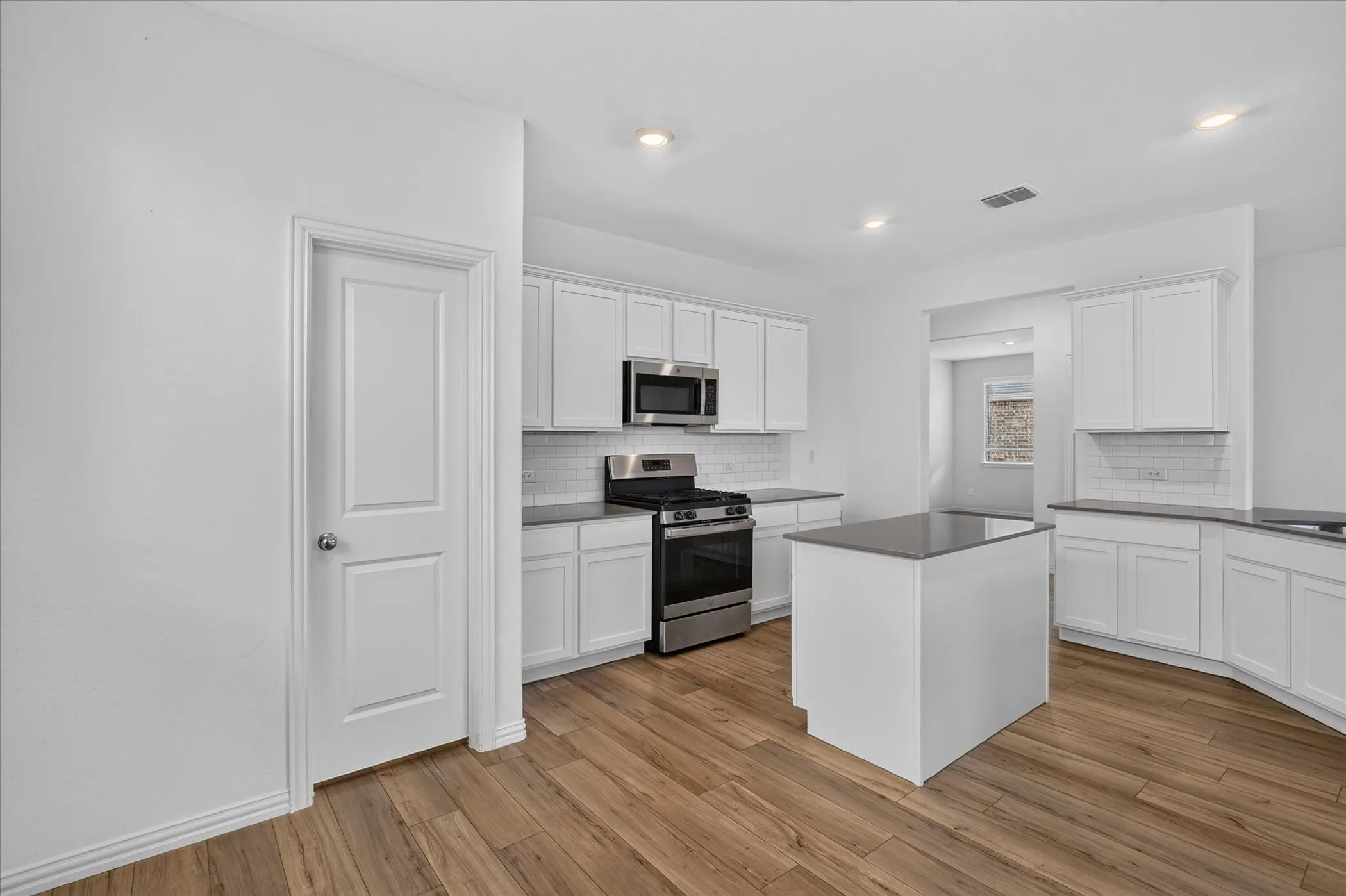 Single Family Residence For Rent in Collin County , 1222 Smoketree Lane, Princeton, Texas 75407, 4 Bedroom, 2 Bathroom, 2 Garage spaces, 1,996 Sqft, built in 2022, mls#21380388, Real Estate Agent in Princeton, Homes For Rent in Collin county, Homes For Rent in Princeton, Realtor in Princeton Texas, Real Estate Brokerage Independent Realty Texas, Luminita Cordes Realtor