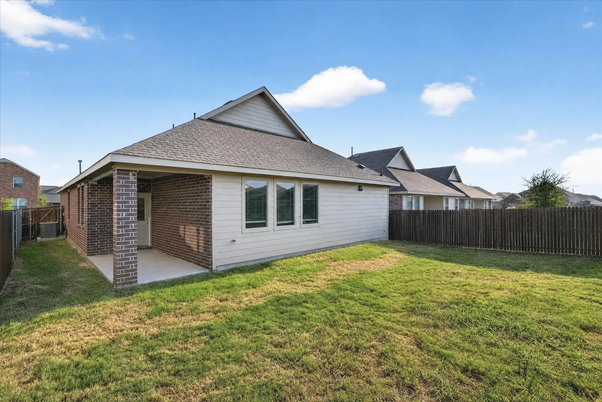 Single Family Residence For Rent in Collin County , 1222 Smoketree Lane, Princeton, Texas 75407, 4 Bedroom, 2 Bathroom, 2 Garage spaces, 1,996 Sqft, built in 2022, mls#21380388, Real Estate Agent in Princeton, Homes For Rent in Collin county, Homes For Rent in Princeton, Realtor in Princeton Texas, Real Estate Brokerage Independent Realty Texas, Luminita Cordes Realtor