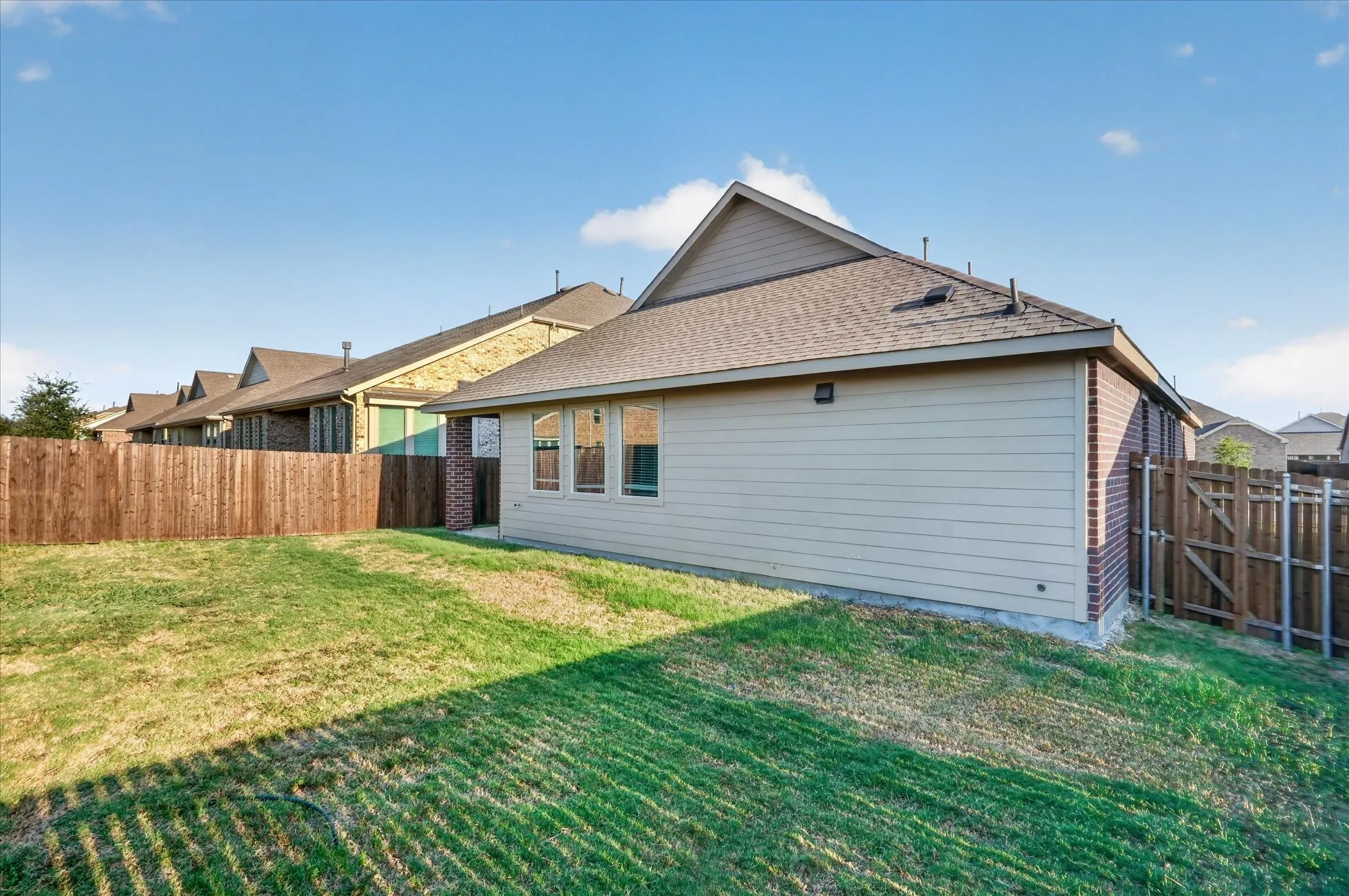 Single Family Residence For Rent in Collin County , 1222 Smoketree Lane, Princeton, Texas 75407, 4 Bedroom, 2 Bathroom, 2 Garage spaces, 1,996 Sqft, built in 2022, mls#21380388, Real Estate Agent in Princeton, Homes For Rent in Collin county, Homes For Rent in Princeton, Realtor in Princeton Texas, Real Estate Brokerage Independent Realty Texas, Luminita Cordes Realtor