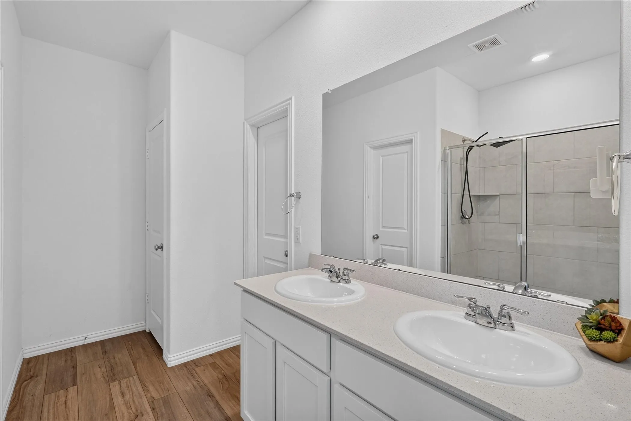 Single Family Residence For Rent in Collin County , 1222 Smoketree Lane, Princeton, Texas 75407, 4 Bedroom, 2 Bathroom, 2 Garage spaces, 1,996 Sqft, built in 2022, mls#21380388, Real Estate Agent in Princeton, Homes For Rent in Collin county, Homes For Rent in Princeton, Realtor in Princeton Texas, Real Estate Brokerage Independent Realty Texas, Luminita Cordes Realtor