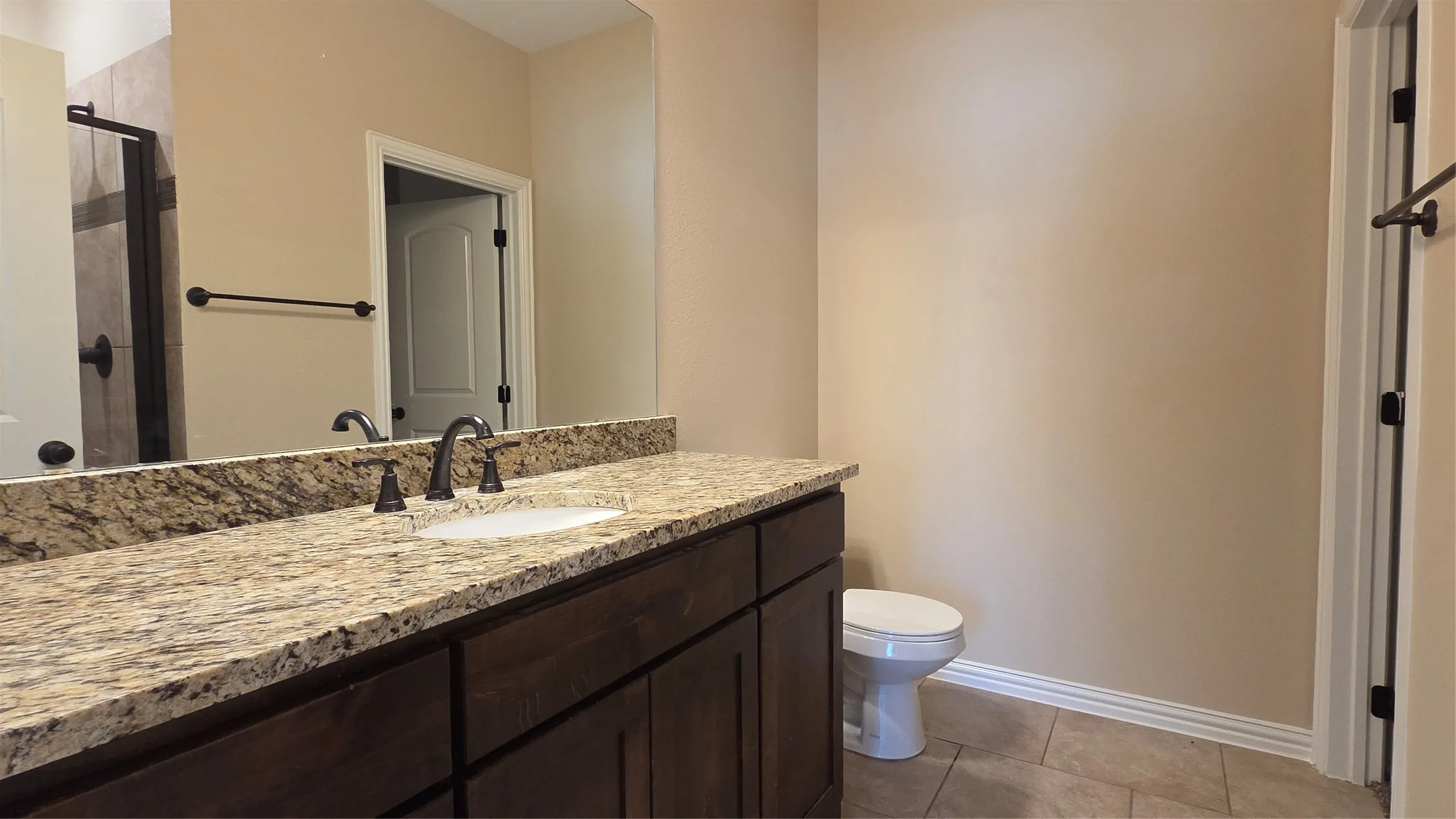 Single Family Residence For Rent in Hunt County , 4007 Wellington Street, Greenville, Texas 75401, 3 Bedroom, 2 Bathroom, 2 Garage spaces, 1,461 Sqft, built in 2021, mls#21370774, Real Estate Agent in Greenville, Homes For Rent in Hunt county, Homes For Rent in Greenville, Realtor in Greenville Texas, Real Estate Brokerage Independent Realty Texas, Luminita Cordes Realtor