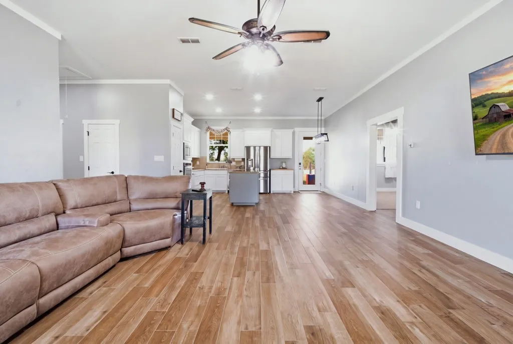 Single Family Residence For Sale in Denton County , 5480 New Hope Road, Aubrey, Texas 76227, 4 Bedroom, 3 Bathroom, 3 Garage spaces, 2,600 Sqft, built in 2009, mls#21384668, Real Estate Agent in Aubrey, Homes For Sale in Denton county, Homes For Sale in Aubrey, Realtor in Aubrey Texas, Real Estate Brokerage Independent Realty Texas, Luminita Cordes Realtor