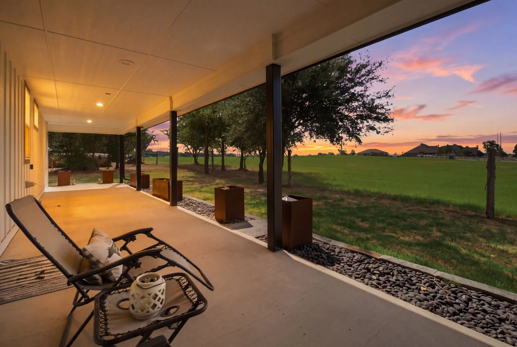 Single Family Residence For Sale in Denton County , 5480 New Hope Road, Aubrey, Texas 76227, 4 Bedroom, 3 Bathroom, 3 Garage spaces, 2,600 Sqft, built in 2009, mls#21384668, Real Estate Agent in Aubrey, Homes For Sale in Denton county, Homes For Sale in Aubrey, Realtor in Aubrey Texas, Real Estate Brokerage Independent Realty Texas, Luminita Cordes Realtor