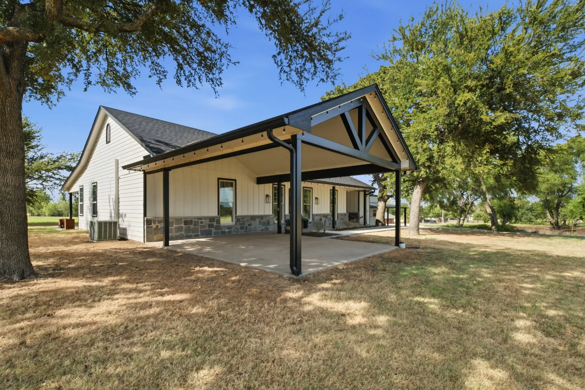 Great place for entertaining FAMILY & FRIENDS!