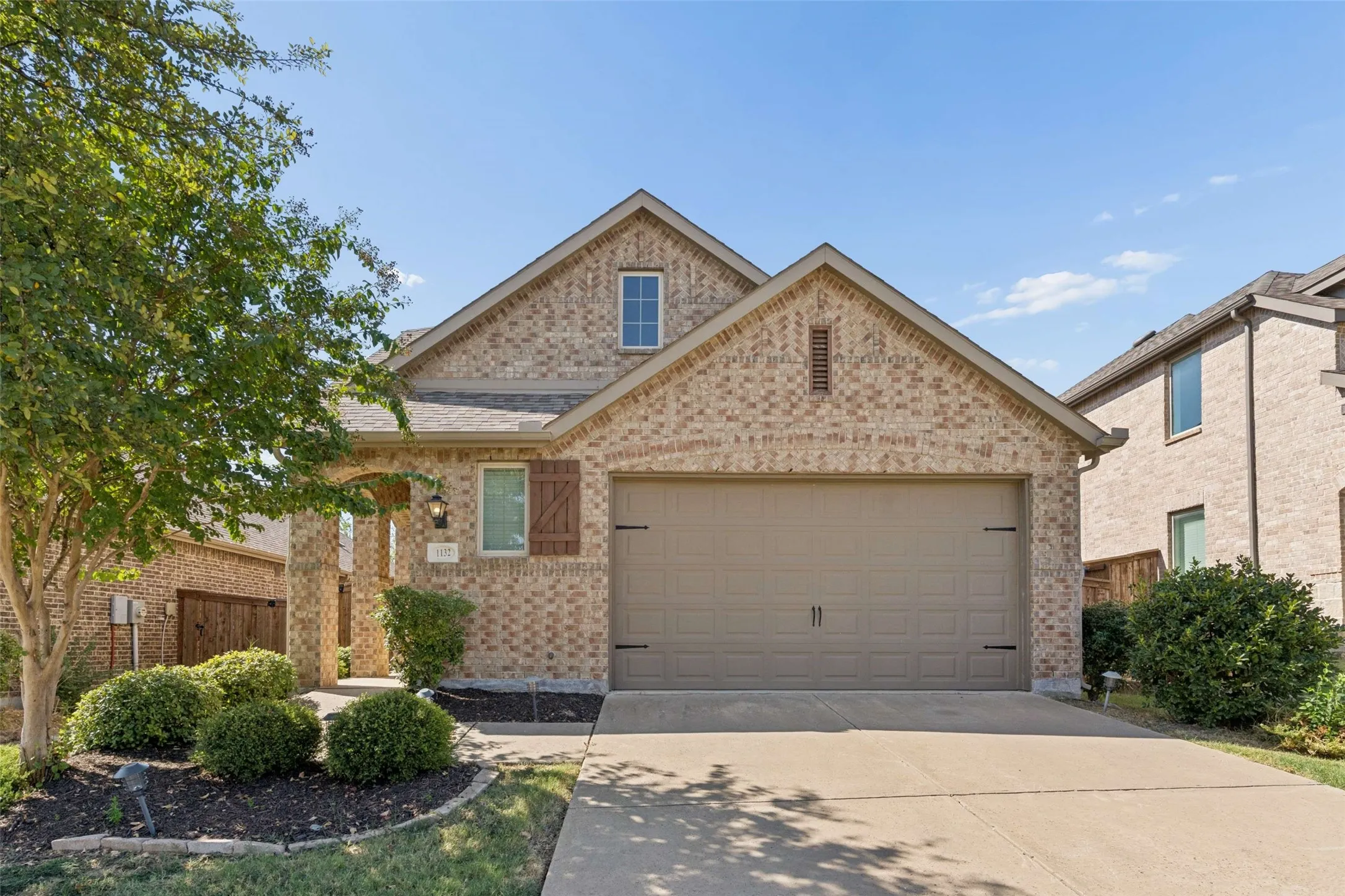 Single Family Residence For Sale in Denton County , 1132 Friesian Lane, Aubrey, Texas 76227, 4 Bedroom, 3 Bathroom, 2 Garage spaces, 2,372 Sqft, built in 2018, mls#21384291, Real Estate Agent in Aubrey, Homes For Sale in Denton county, Homes For Sale in Aubrey, Realtor in Aubrey Texas, Real Estate Brokerage Independent Realty Texas, Luminita Cordes Realtor