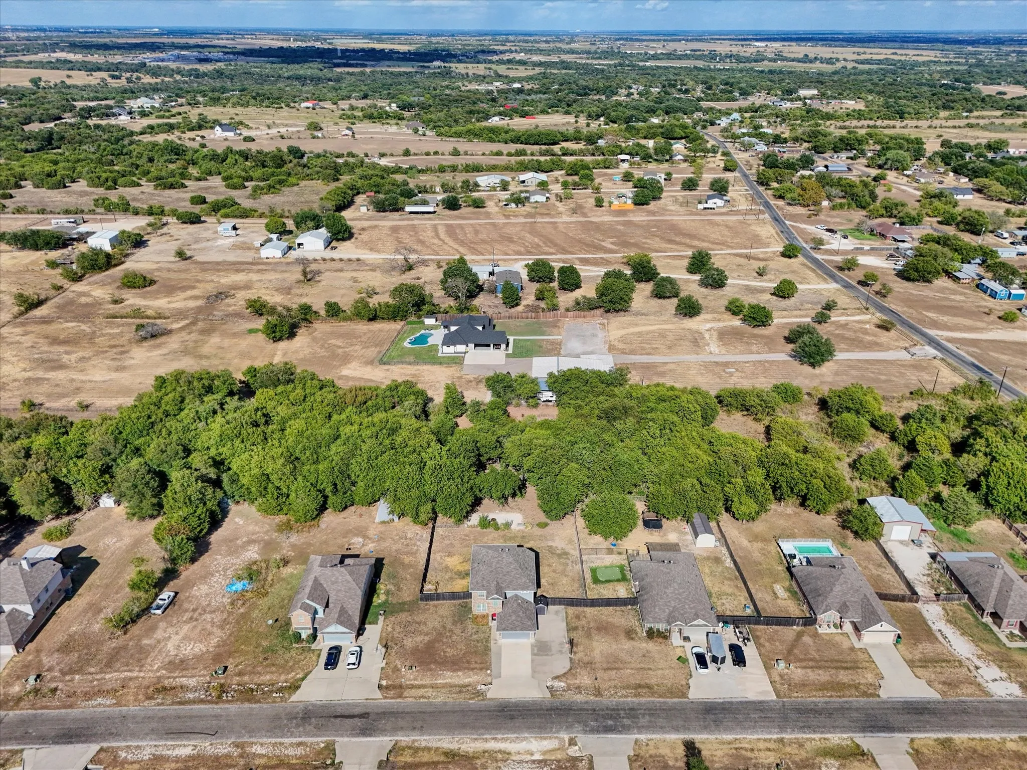 Single Family Residence For Sale in Mc Lennan County , 202 Milky Way, Bruceville, Texas 76630, 4 Bedroom, 3 Bathroom, 2 Garage spaces, 2,660 Sqft, built in 2017, mls#21384861, Real Estate Agent in Bruceville, Homes For Sale in Mc Lennan county, Homes For Sale in Bruceville, Realtor in Bruceville Texas, Real Estate Brokerage Independent Realty Texas, Luminita Cordes Realtor