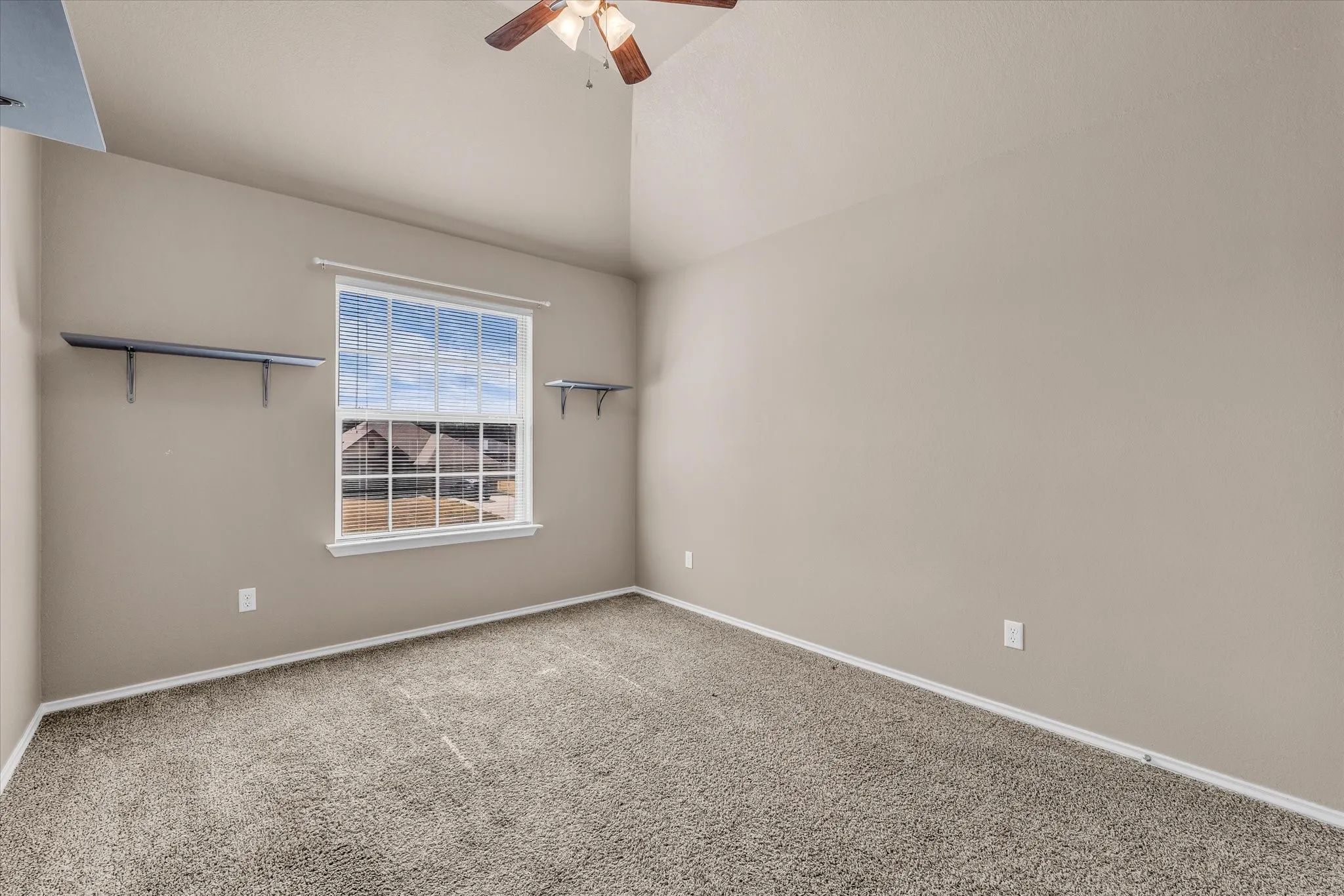 Single Family Residence For Sale in Mc Lennan County , 202 Milky Way, Bruceville, Texas 76630, 4 Bedroom, 3 Bathroom, 2 Garage spaces, 2,660 Sqft, built in 2017, mls#21384861, Real Estate Agent in Bruceville, Homes For Sale in Mc Lennan county, Homes For Sale in Bruceville, Realtor in Bruceville Texas, Real Estate Brokerage Independent Realty Texas, Luminita Cordes Realtor