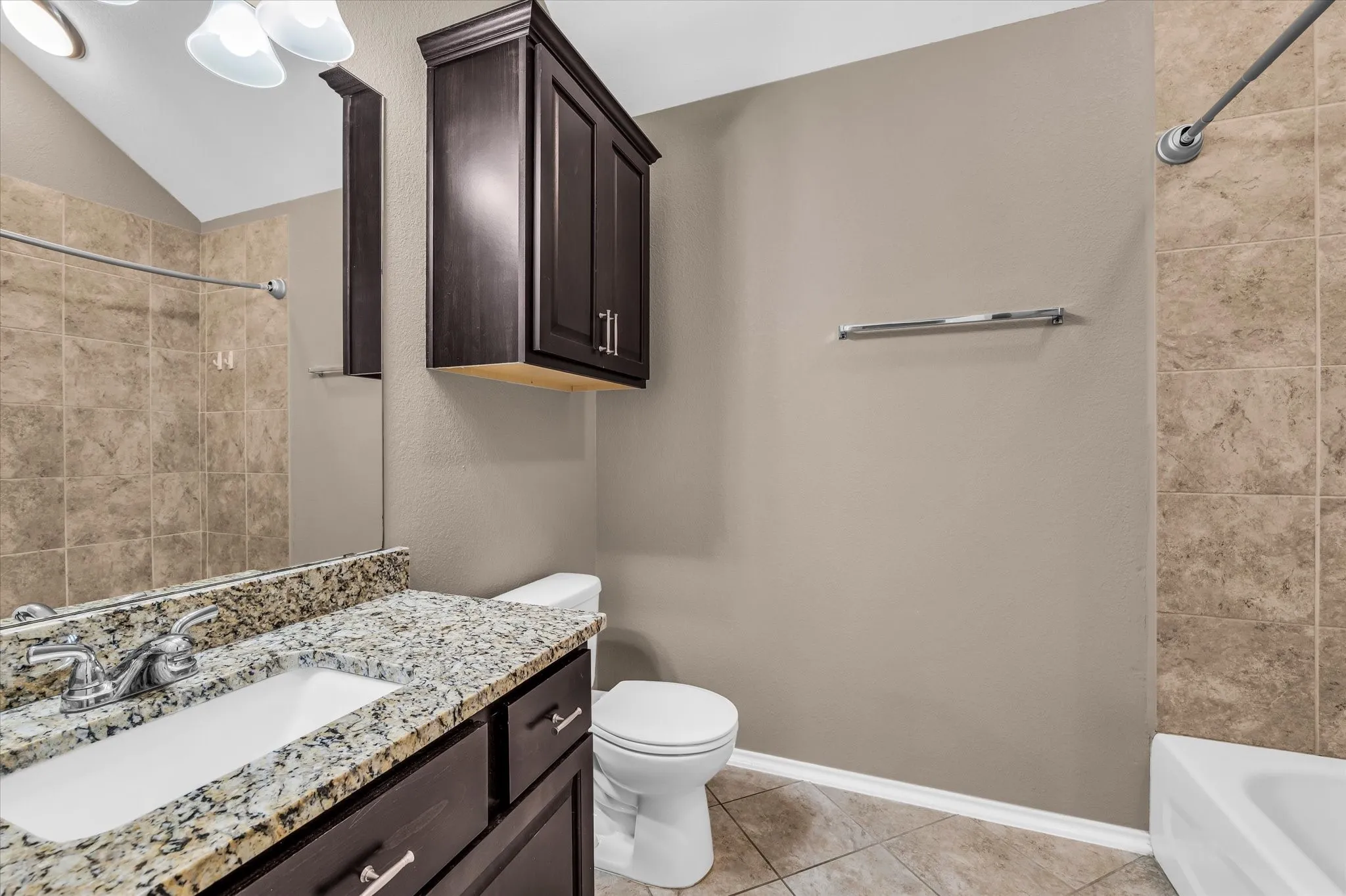 Single Family Residence For Sale in Mc Lennan County , 202 Milky Way, Bruceville, Texas 76630, 4 Bedroom, 3 Bathroom, 2 Garage spaces, 2,660 Sqft, built in 2017, mls#21384861, Real Estate Agent in Bruceville, Homes For Sale in Mc Lennan county, Homes For Sale in Bruceville, Realtor in Bruceville Texas, Real Estate Brokerage Independent Realty Texas, Luminita Cordes Realtor