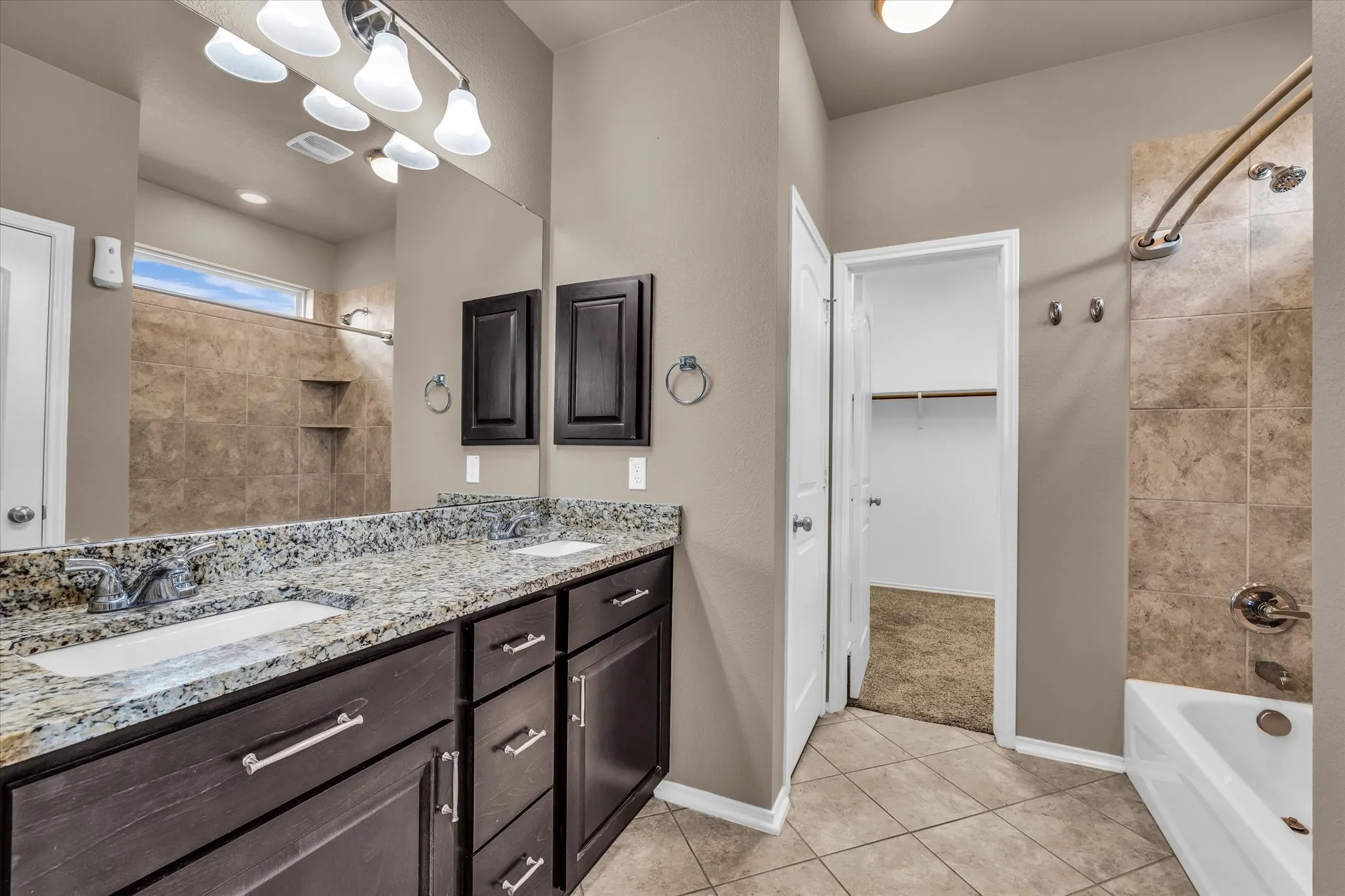 Single Family Residence For Sale in Mc Lennan County , 202 Milky Way, Bruceville, Texas 76630, 4 Bedroom, 3 Bathroom, 2 Garage spaces, 2,660 Sqft, built in 2017, mls#21384861, Real Estate Agent in Bruceville, Homes For Sale in Mc Lennan county, Homes For Sale in Bruceville, Realtor in Bruceville Texas, Real Estate Brokerage Independent Realty Texas, Luminita Cordes Realtor