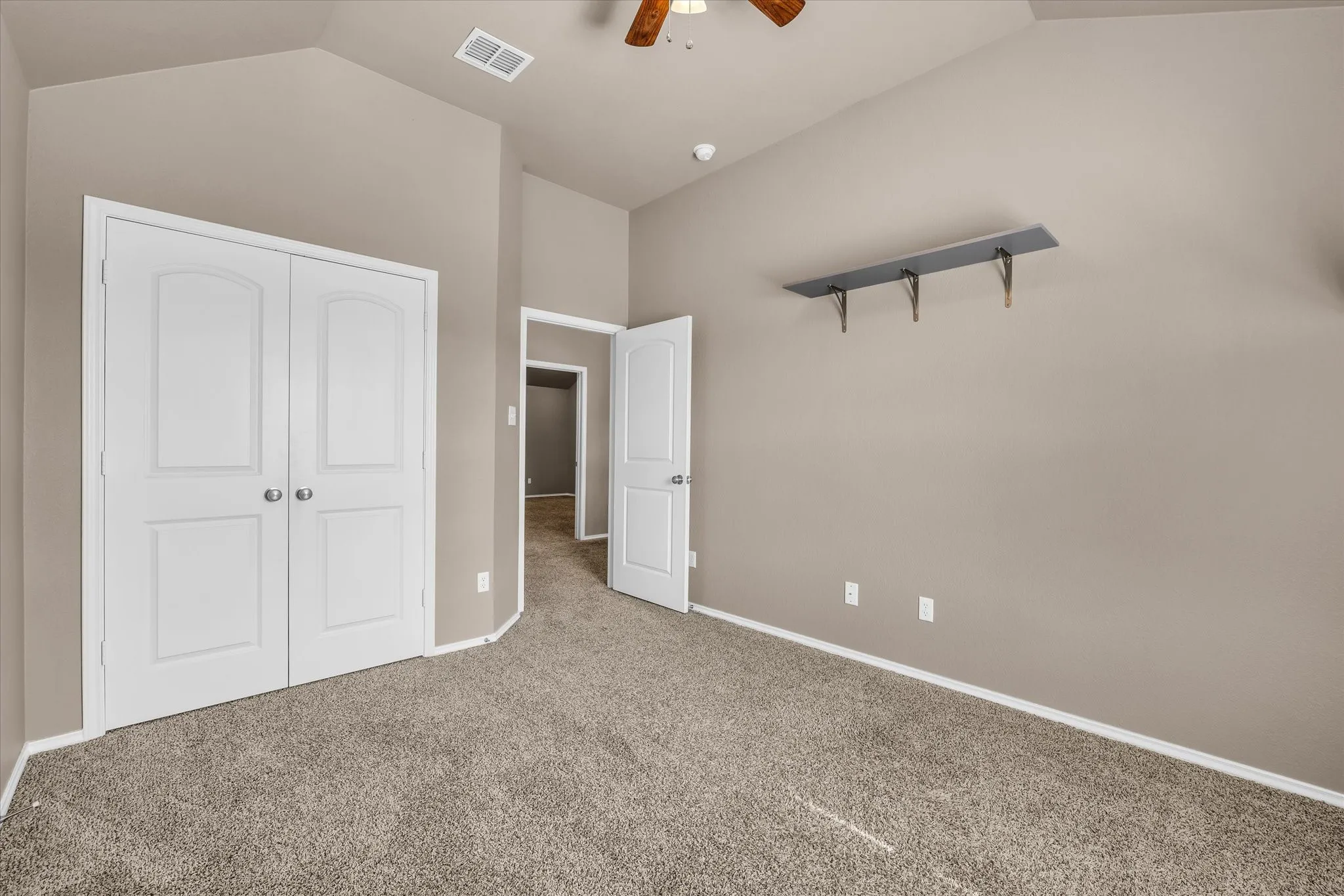 Single Family Residence For Sale in Mc Lennan County , 202 Milky Way, Bruceville, Texas 76630, 4 Bedroom, 3 Bathroom, 2 Garage spaces, 2,660 Sqft, built in 2017, mls#21384861, Real Estate Agent in Bruceville, Homes For Sale in Mc Lennan county, Homes For Sale in Bruceville, Realtor in Bruceville Texas, Real Estate Brokerage Independent Realty Texas, Luminita Cordes Realtor