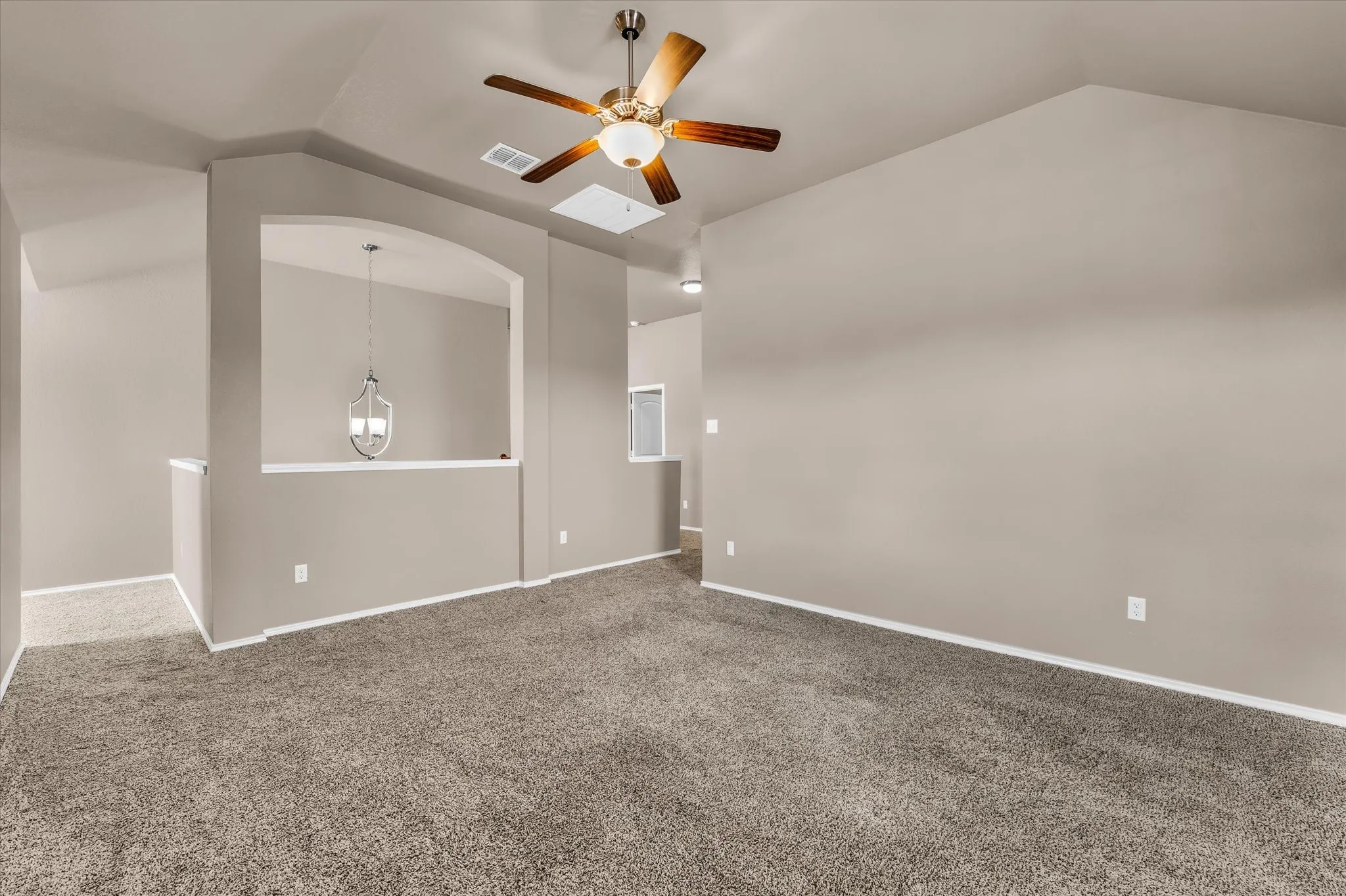 Single Family Residence For Sale in Mc Lennan County , 202 Milky Way, Bruceville, Texas 76630, 4 Bedroom, 3 Bathroom, 2 Garage spaces, 2,660 Sqft, built in 2017, mls#21384861, Real Estate Agent in Bruceville, Homes For Sale in Mc Lennan county, Homes For Sale in Bruceville, Realtor in Bruceville Texas, Real Estate Brokerage Independent Realty Texas, Luminita Cordes Realtor