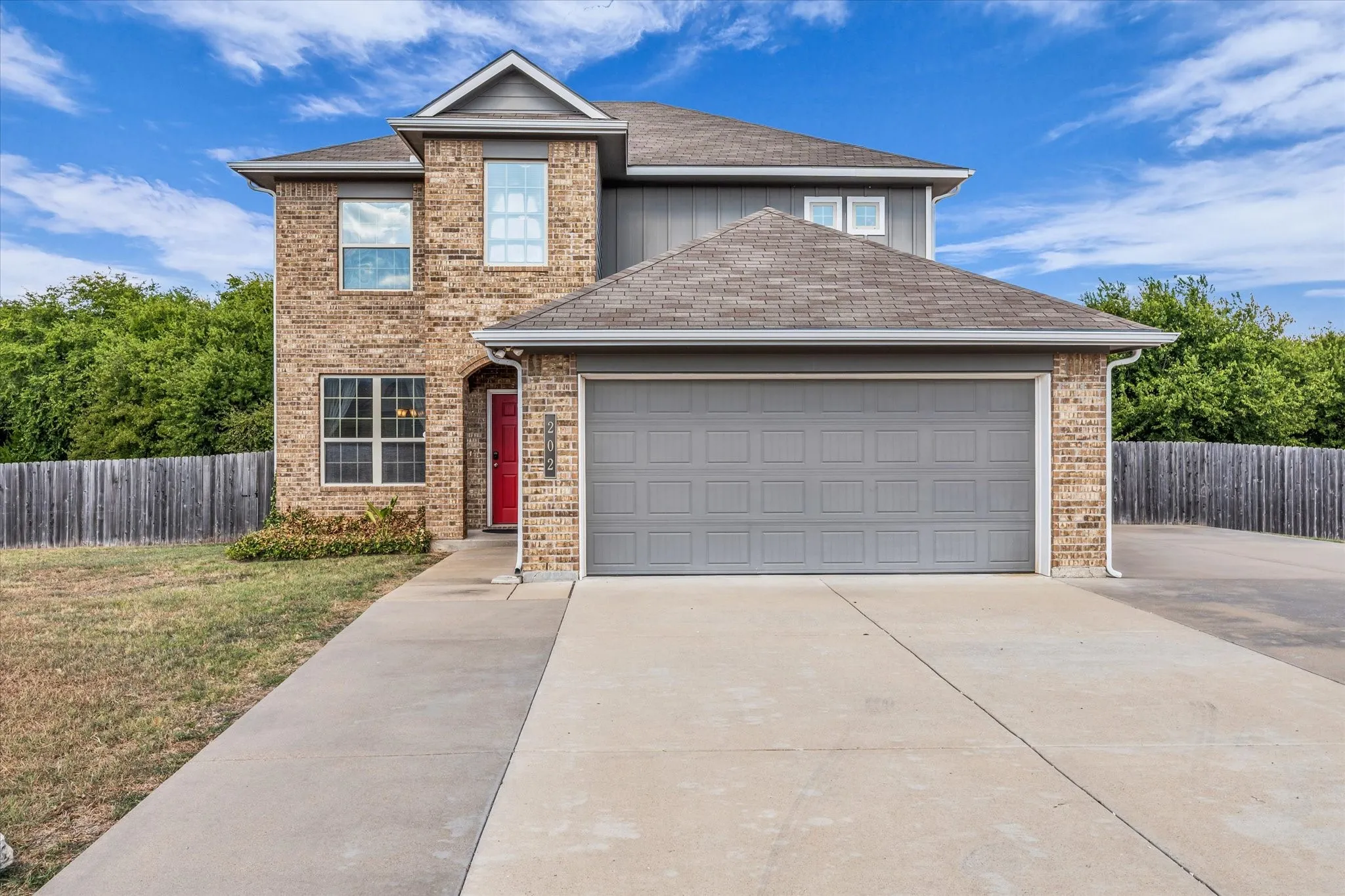 Single Family Residence For Sale in Mc Lennan County , 202 Milky Way, Bruceville, Texas 76630, 4 Bedroom, 3 Bathroom, 2 Garage spaces, 2,660 Sqft, built in 2017, mls#21384861, Real Estate Agent in Bruceville, Homes For Sale in Mc Lennan county, Homes For Sale in Bruceville, Realtor in Bruceville Texas, Real Estate Brokerage Independent Realty Texas, Luminita Cordes Realtor