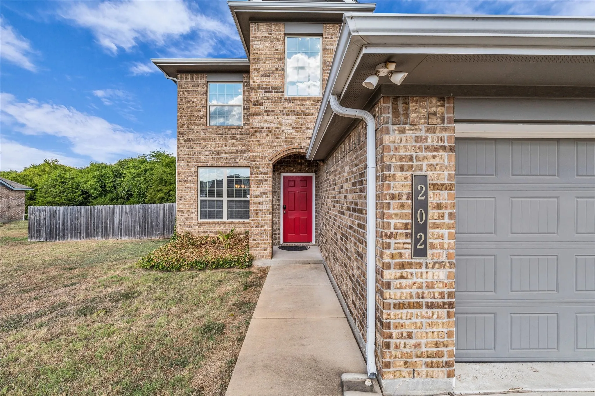Single Family Residence For Sale in Mc Lennan County , 202 Milky Way, Bruceville, Texas 76630, 4 Bedroom, 3 Bathroom, 2 Garage spaces, 2,660 Sqft, built in 2017, mls#21384861, Real Estate Agent in Bruceville, Homes For Sale in Mc Lennan county, Homes For Sale in Bruceville, Realtor in Bruceville Texas, Real Estate Brokerage Independent Realty Texas, Luminita Cordes Realtor