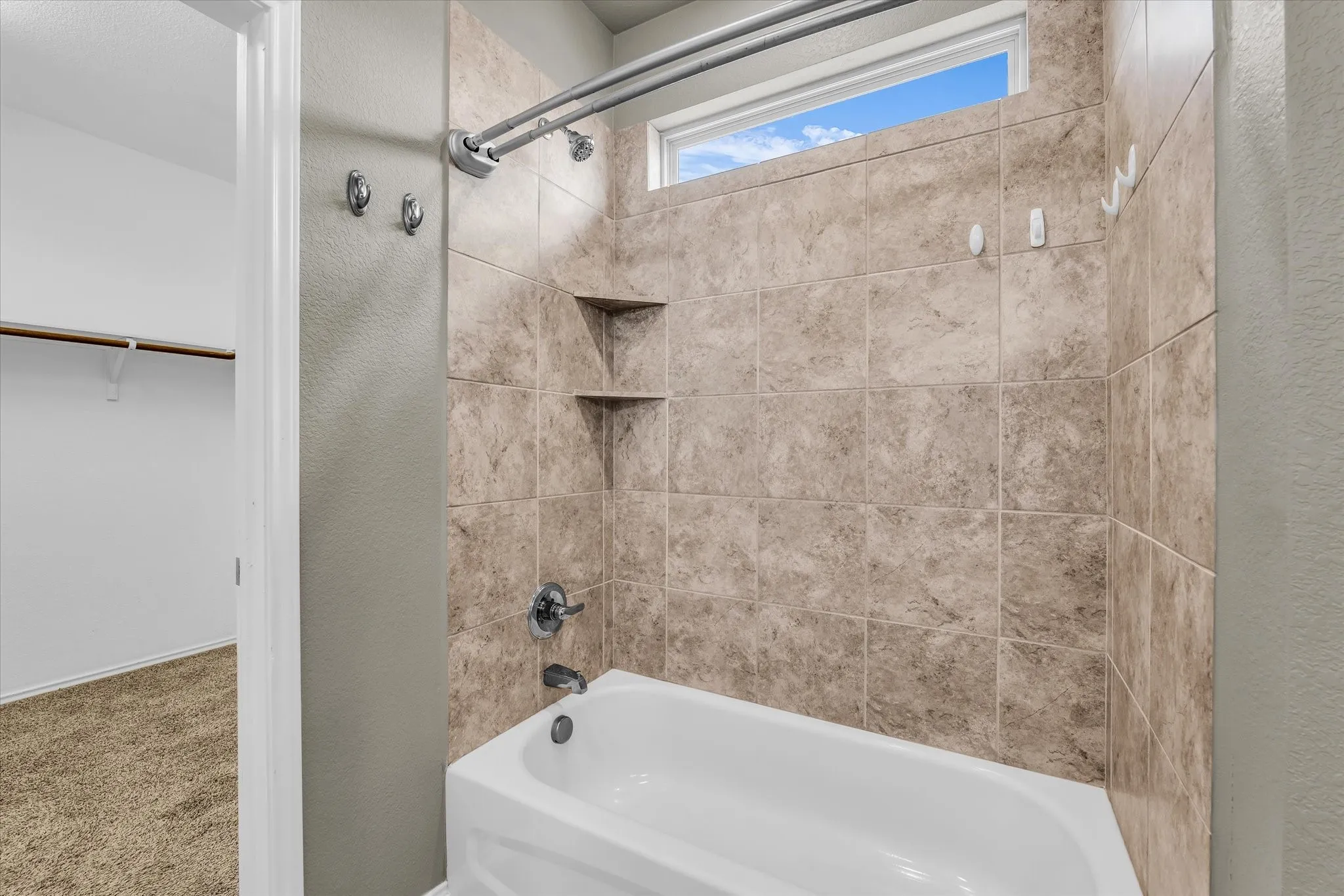 Single Family Residence For Sale in Mc Lennan County , 202 Milky Way, Bruceville, Texas 76630, 4 Bedroom, 3 Bathroom, 2 Garage spaces, 2,660 Sqft, built in 2017, mls#21384861, Real Estate Agent in Bruceville, Homes For Sale in Mc Lennan county, Homes For Sale in Bruceville, Realtor in Bruceville Texas, Real Estate Brokerage Independent Realty Texas, Luminita Cordes Realtor
