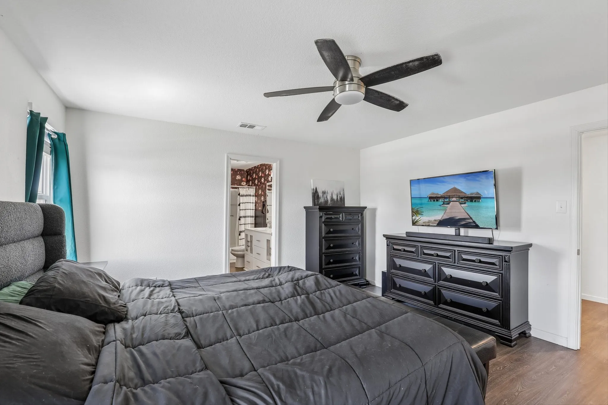 Single Family Residence For Sale in Collin County , 405 Covington Cove, Princeton, Texas 75407, 3 Bedroom, 3 Bathroom, 2 Garage spaces, 1,633 Sqft, built in 2021, mls#21358644, Real Estate Agent in Princeton, Homes For Sale in Collin county, Homes For Sale in Princeton, Realtor in Princeton Texas, Real Estate Brokerage Independent Realty Texas, Luminita Cordes Realtor