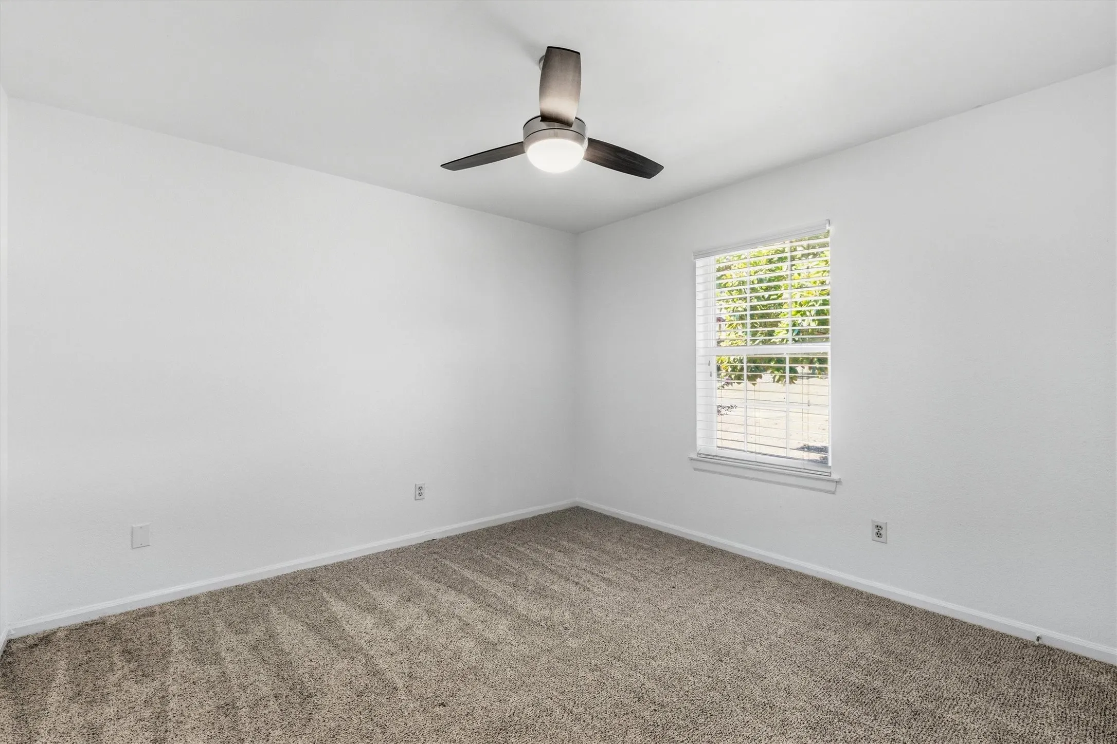 Single Family Residence For Rent in Dallas County , 266 Barclay Avenue, Coppell, Texas 75019, 3 Bedroom, 2 Bathroom, 2 Garage spaces, 1,599 Sqft, built in 1985, mls#21384246, Real Estate Agent in Coppell, Homes For Rent in Dallas county, Homes For Rent in Coppell, Realtor in Coppell Texas, Real Estate Brokerage Independent Realty Texas, Luminita Cordes Realtor
