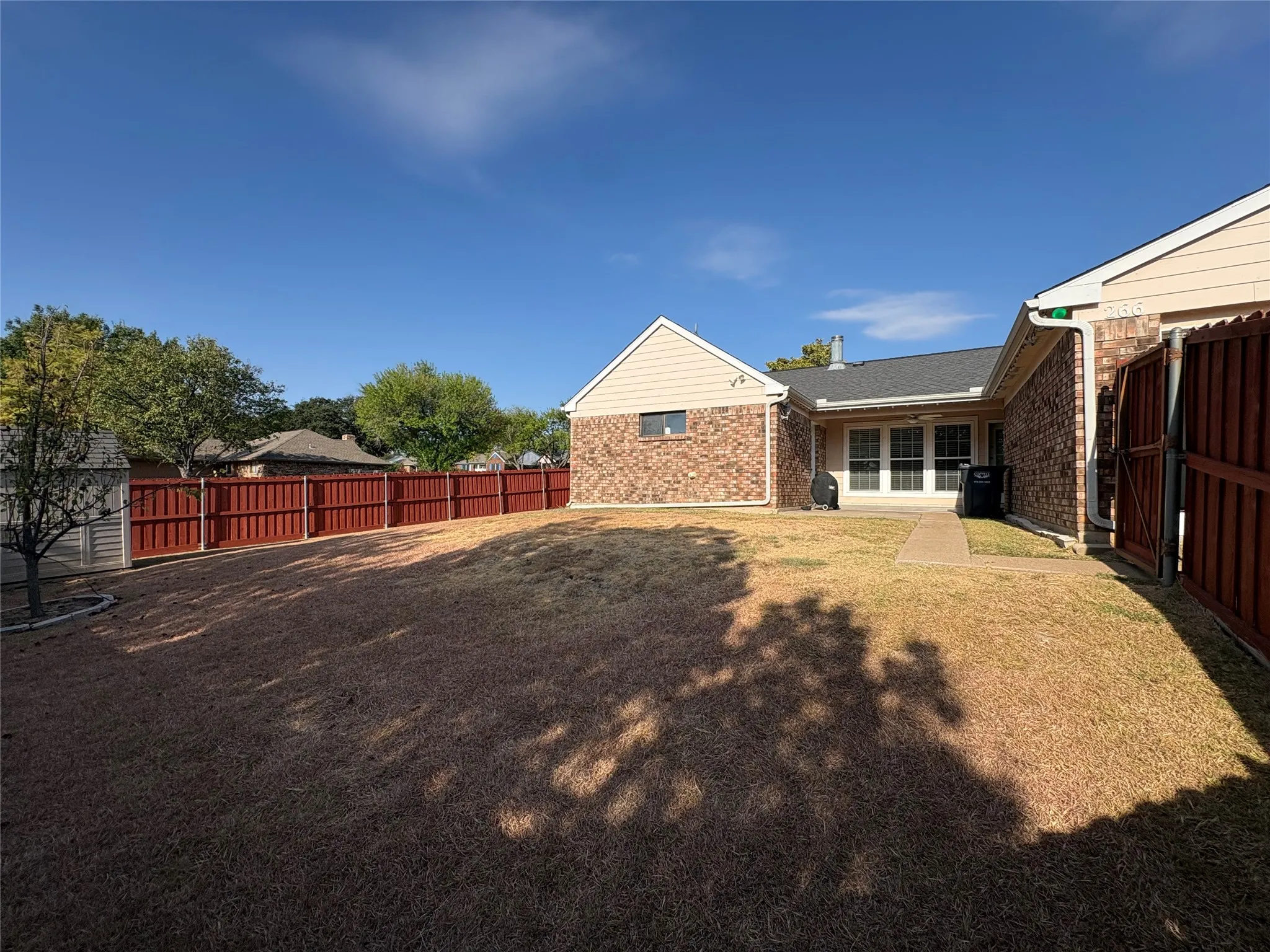 Single Family Residence For Rent in Dallas County , 266 Barclay Avenue, Coppell, Texas 75019, 3 Bedroom, 2 Bathroom, 2 Garage spaces, 1,599 Sqft, built in 1985, mls#21384246, Real Estate Agent in Coppell, Homes For Rent in Dallas county, Homes For Rent in Coppell, Realtor in Coppell Texas, Real Estate Brokerage Independent Realty Texas, Luminita Cordes Realtor