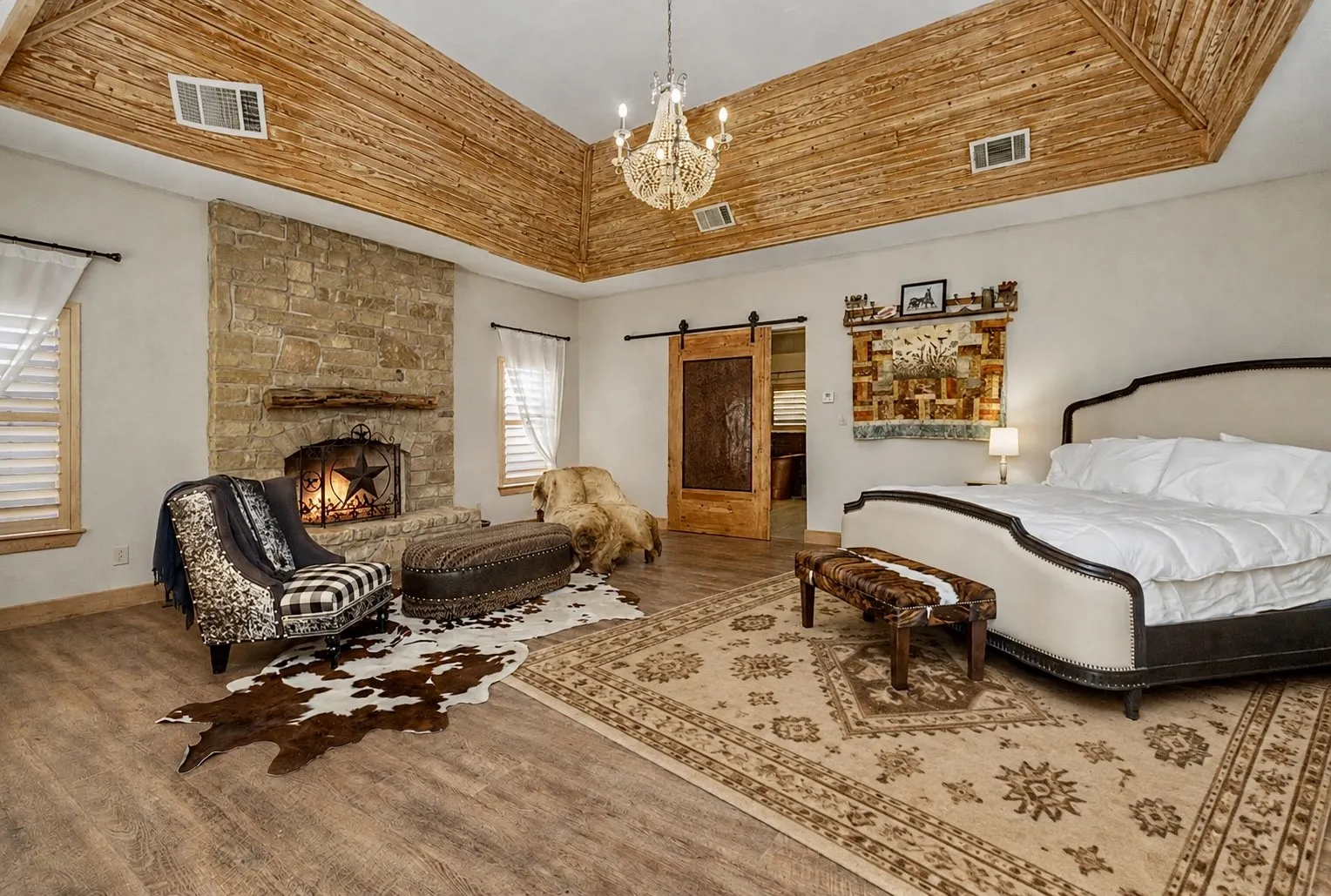 Single Family Residence For Sale in Parker County , 2121 Old Dicey Road, Weatherford, Texas 76085, 5 Bedroom, 5 Bathroom, 6 Garage spaces, 5,132 Sqft, built in 1998, mls#21384731, Real Estate Agent in Weatherford, Homes For Sale in Parker county, Homes For Sale in Weatherford, Realtor in Weatherford Texas, Real Estate Brokerage Independent Realty Texas, Luminita Cordes Realtor