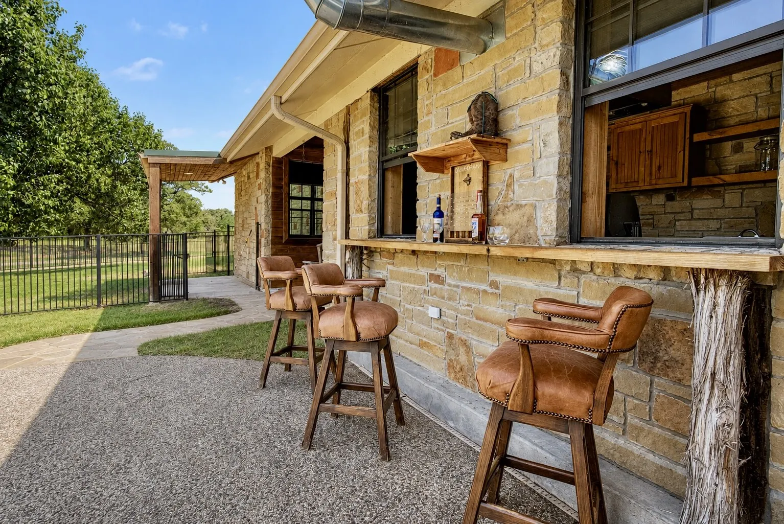 Single Family Residence For Sale in Parker County , 2121 Old Dicey Road, Weatherford, Texas 76085, 5 Bedroom, 5 Bathroom, 6 Garage spaces, 5,132 Sqft, built in 1998, mls#21384731, Real Estate Agent in Weatherford, Homes For Sale in Parker county, Homes For Sale in Weatherford, Realtor in Weatherford Texas, Real Estate Brokerage Independent Realty Texas, Luminita Cordes Realtor