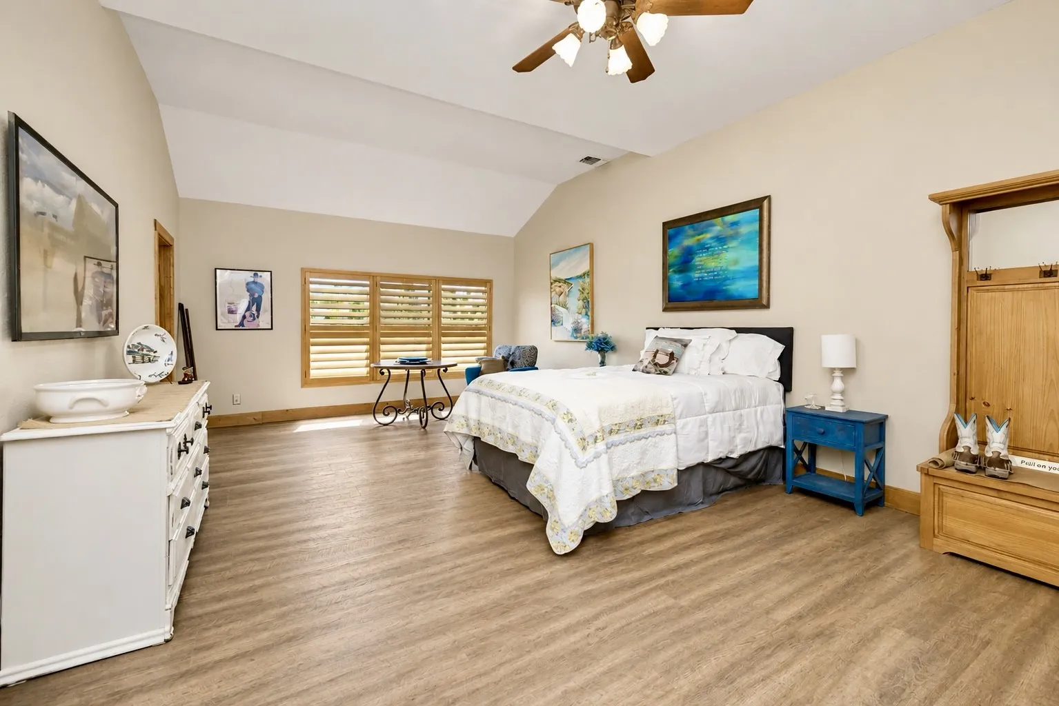 Single Family Residence For Sale in Parker County , 2121 Old Dicey Road, Weatherford, Texas 76085, 5 Bedroom, 5 Bathroom, 6 Garage spaces, 5,132 Sqft, built in 1998, mls#21384731, Real Estate Agent in Weatherford, Homes For Sale in Parker county, Homes For Sale in Weatherford, Realtor in Weatherford Texas, Real Estate Brokerage Independent Realty Texas, Luminita Cordes Realtor