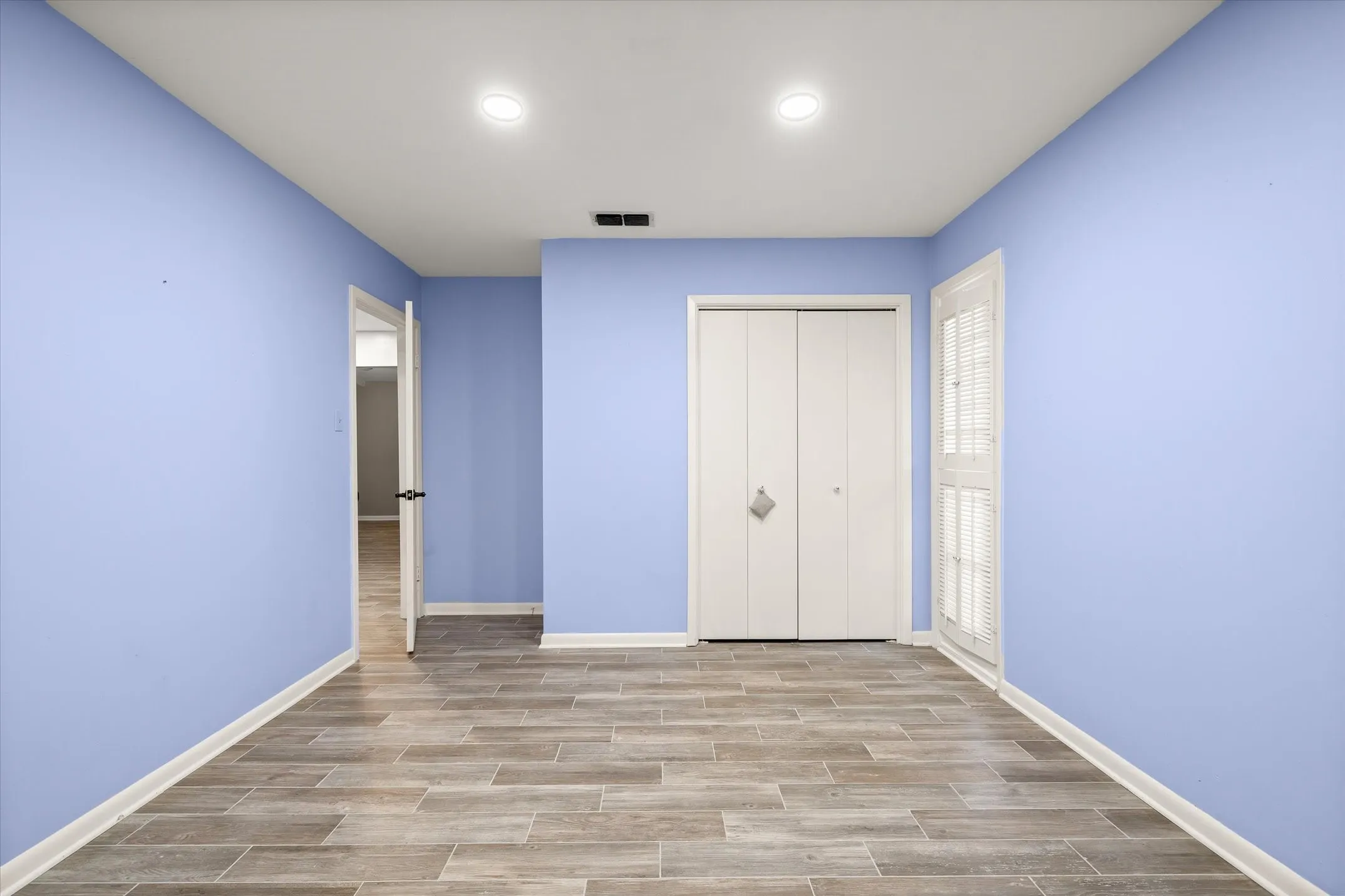 Single Family Residence For Sale in Smith County , 2813 Rockbridge Road, Tyler, Texas 75701, 3 Bedroom, 3 Bathroom, 2 Garage spaces, 2,371 Sqft, built in 1973, mls#21385014, Real Estate Agent in Tyler, Homes For Sale in Smith county, Homes For Sale in Tyler, Realtor in Tyler Texas, Real Estate Brokerage Independent Realty Texas, Luminita Cordes Realtor