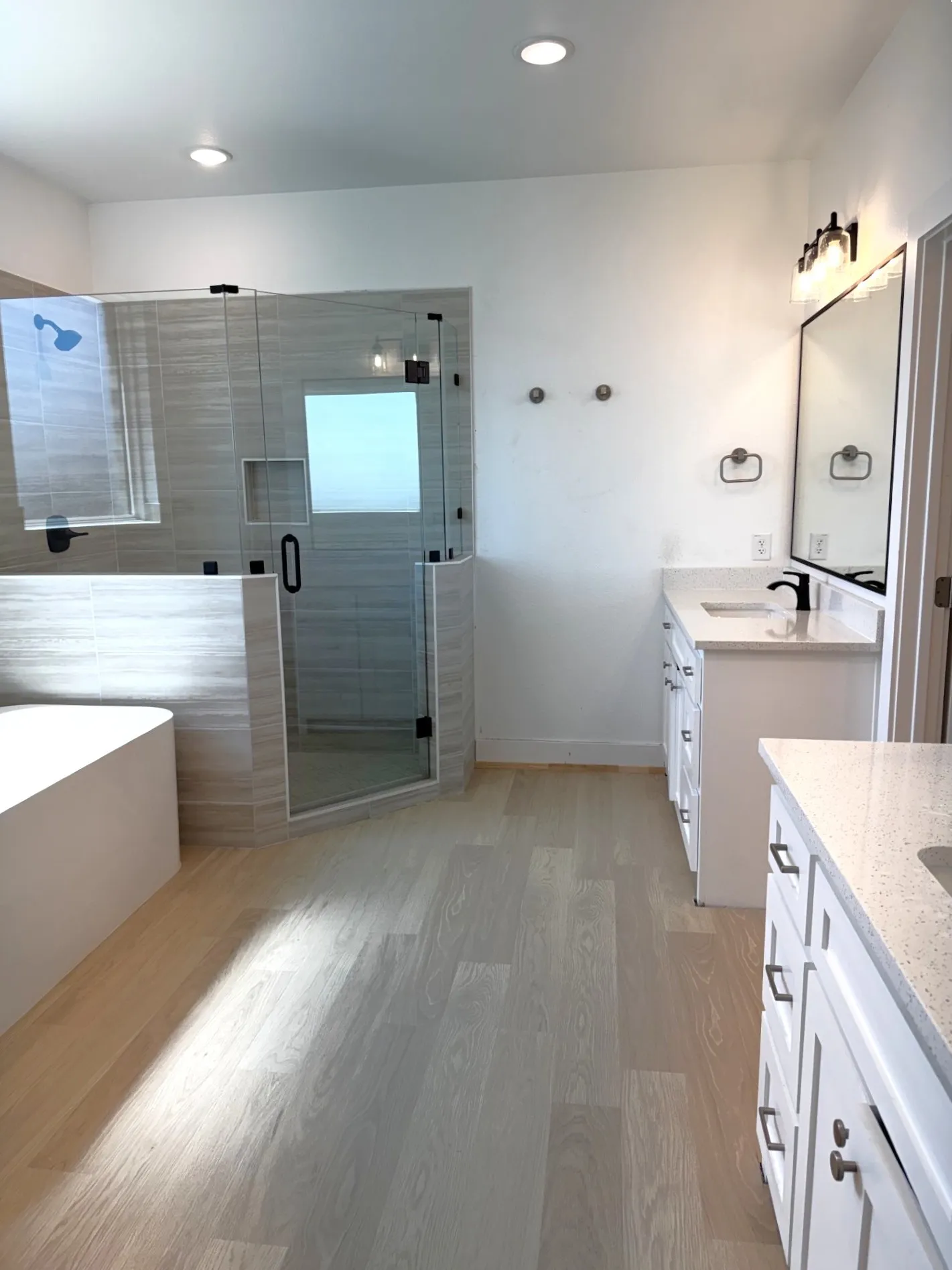 Single Family Residence For Sale in Mc Lennan County , 1336 Tahonta Drive, Hewitt, Texas 76643, 4 Bedroom, 3 Bathroom, 2 Garage spaces, 2,438 Sqft, built in 2026, mls#21383698, Real Estate Agent in Hewitt, Homes For Sale in Mc Lennan county, Homes For Sale in Hewitt, Realtor in Hewitt Texas, Real Estate Brokerage Independent Realty Texas, Luminita Cordes Realtor