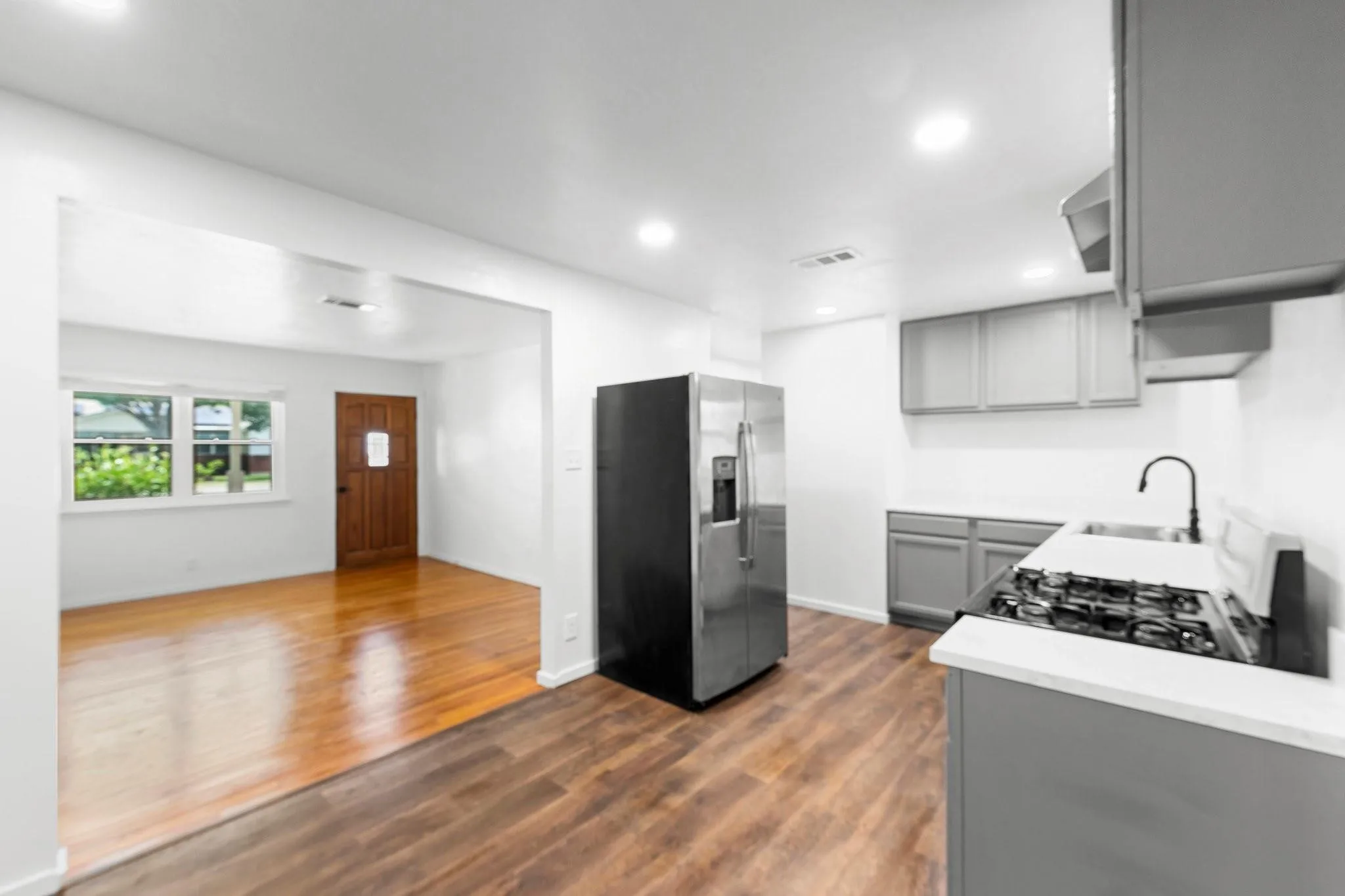 Single Family Residence For Rent in Tarrant County , 777 Cullum Avenue, Hurst, Texas 76053, 3 Bedroom, 1 Bathroom, 1 Garage spaces, 1,571 Sqft, built in 1959, mls#21380731, Real Estate Agent in Hurst, Homes For Rent in Tarrant county, Homes For Rent in Hurst, Realtor in Hurst Texas, Real Estate Brokerage Independent Realty Texas, Luminita Cordes Realtor