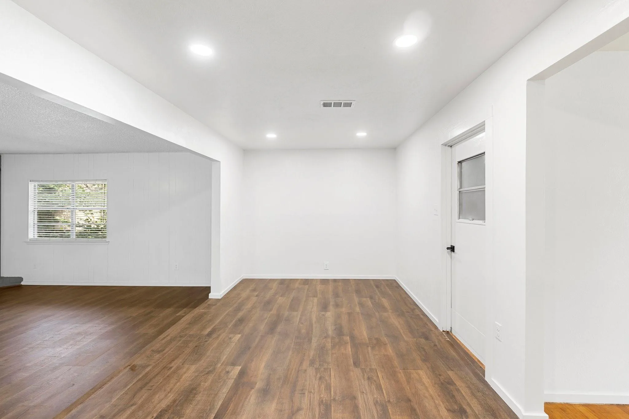 Single Family Residence For Rent in Tarrant County , 777 Cullum Avenue, Hurst, Texas 76053, 3 Bedroom, 1 Bathroom, 1 Garage spaces, 1,571 Sqft, built in 1959, mls#21380731, Real Estate Agent in Hurst, Homes For Rent in Tarrant county, Homes For Rent in Hurst, Realtor in Hurst Texas, Real Estate Brokerage Independent Realty Texas, Luminita Cordes Realtor