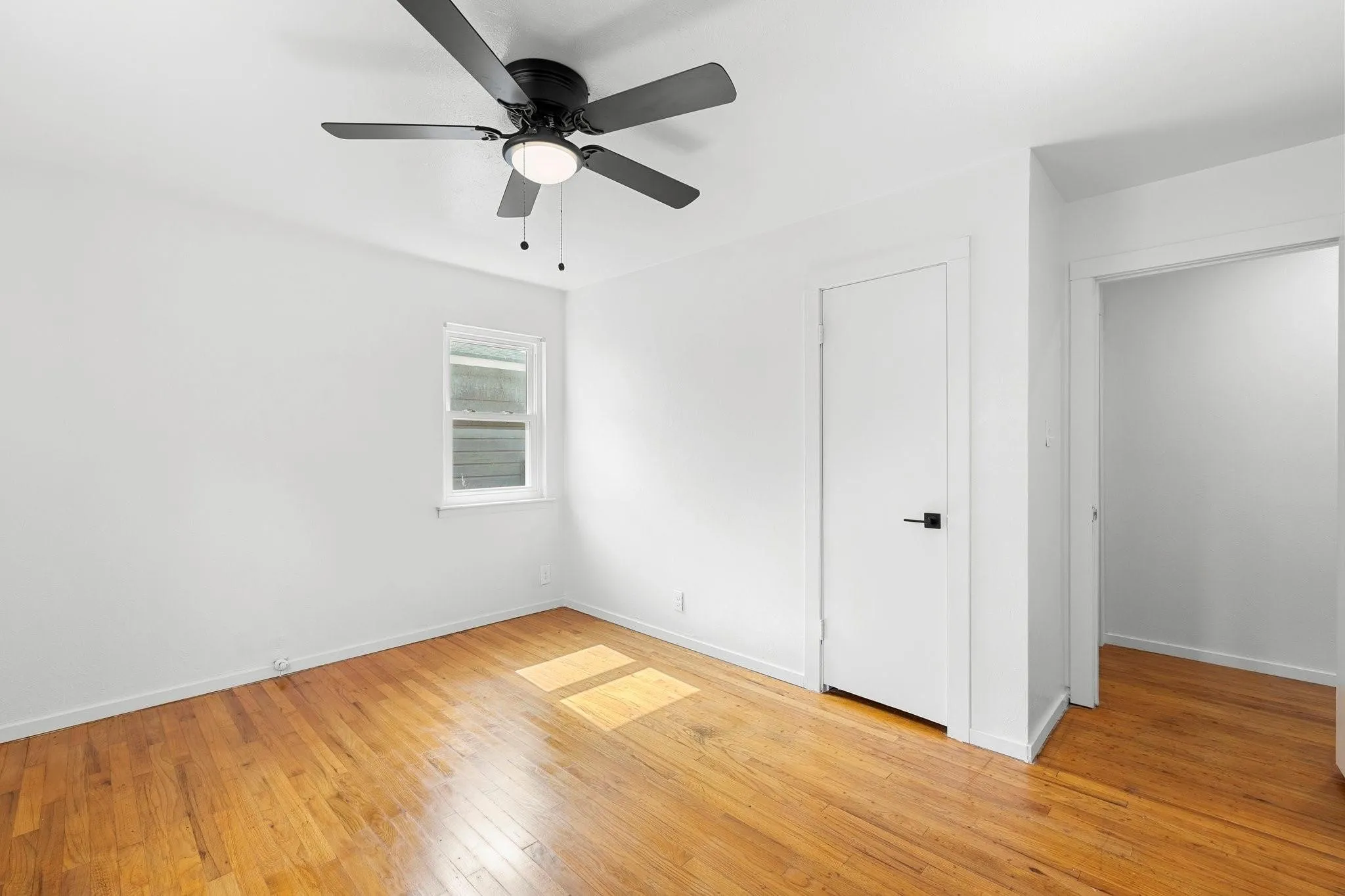 Single Family Residence For Rent in Tarrant County , 777 Cullum Avenue, Hurst, Texas 76053, 3 Bedroom, 1 Bathroom, 1 Garage spaces, 1,571 Sqft, built in 1959, mls#21380731, Real Estate Agent in Hurst, Homes For Rent in Tarrant county, Homes For Rent in Hurst, Realtor in Hurst Texas, Real Estate Brokerage Independent Realty Texas, Luminita Cordes Realtor