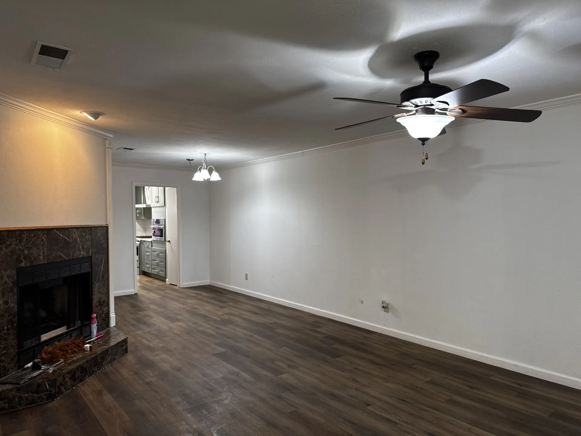 Townhouse For Sale in Dallas County , 13853 Leinsper Green Street, Dallas, Texas 75240, 3 Bedroom, 2 Bathroom, 2 Garage spaces, 1,430 Sqft, built in 1969, mls#21385022, Real Estate Agent in Dallas, Homes For Sale in Dallas county, Homes For Sale in Dallas, Realtor in Dallas Texas, Real Estate Brokerage Independent Realty Texas, Luminita Cordes Realtor