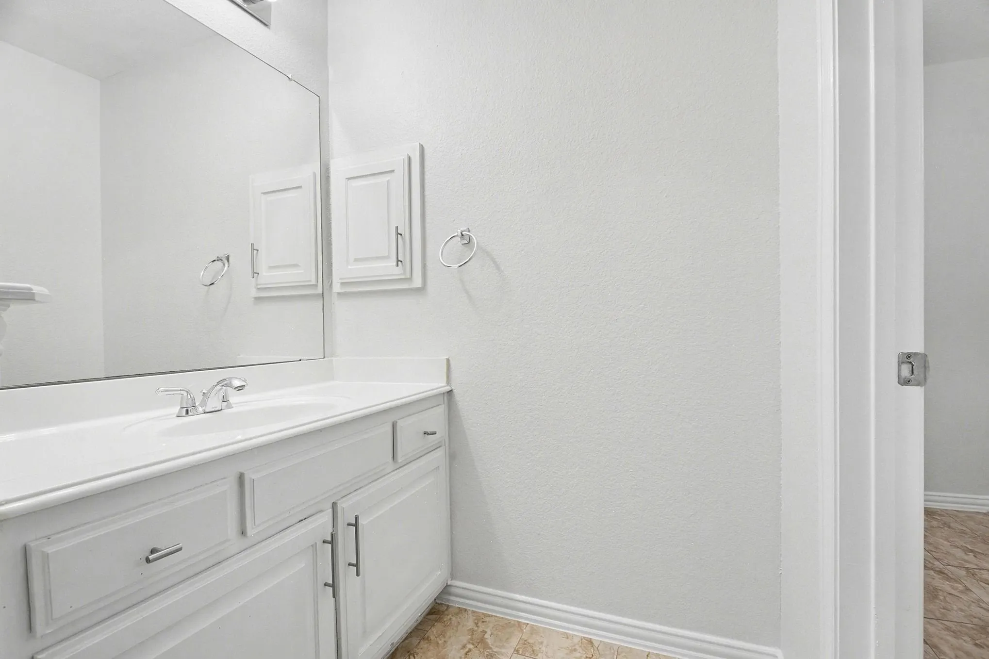Single Family Residence For Sale in Dallas County , 1930 Wind Lake Circle, Garland, Texas 75040, 4 Bedroom, 3 Bathroom, 2 Garage spaces, 4,350 Sqft, built in 2005, mls#21384816, Real Estate Agent in Garland, Homes For Sale in Dallas county, Homes For Sale in Garland, Realtor in Garland Texas, Real Estate Brokerage Independent Realty Texas, Luminita Cordes Realtor