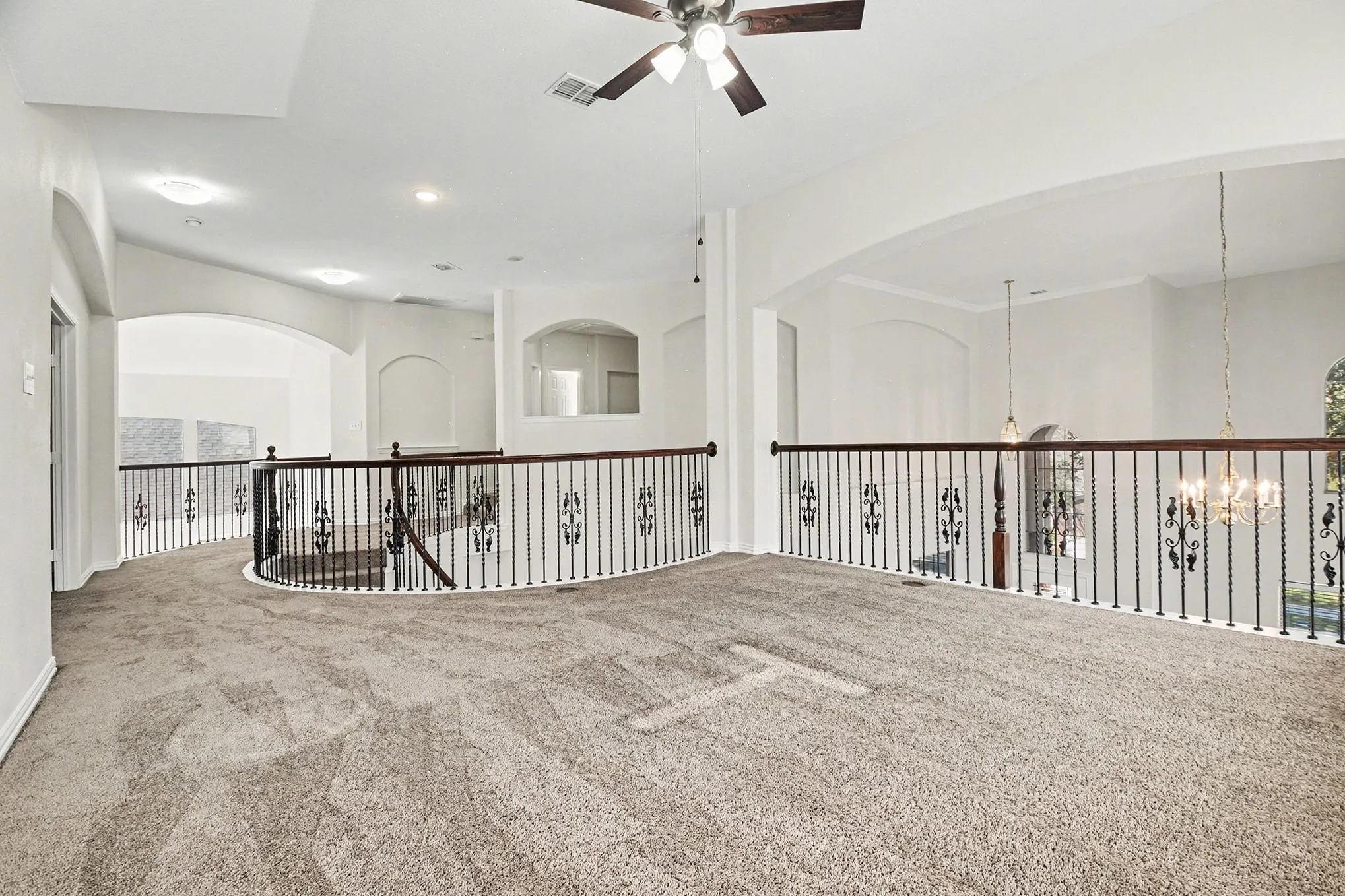 Single Family Residence For Sale in Dallas County , 1930 Wind Lake Circle, Garland, Texas 75040, 4 Bedroom, 3 Bathroom, 2 Garage spaces, 4,350 Sqft, built in 2005, mls#21384816, Real Estate Agent in Garland, Homes For Sale in Dallas county, Homes For Sale in Garland, Realtor in Garland Texas, Real Estate Brokerage Independent Realty Texas, Luminita Cordes Realtor