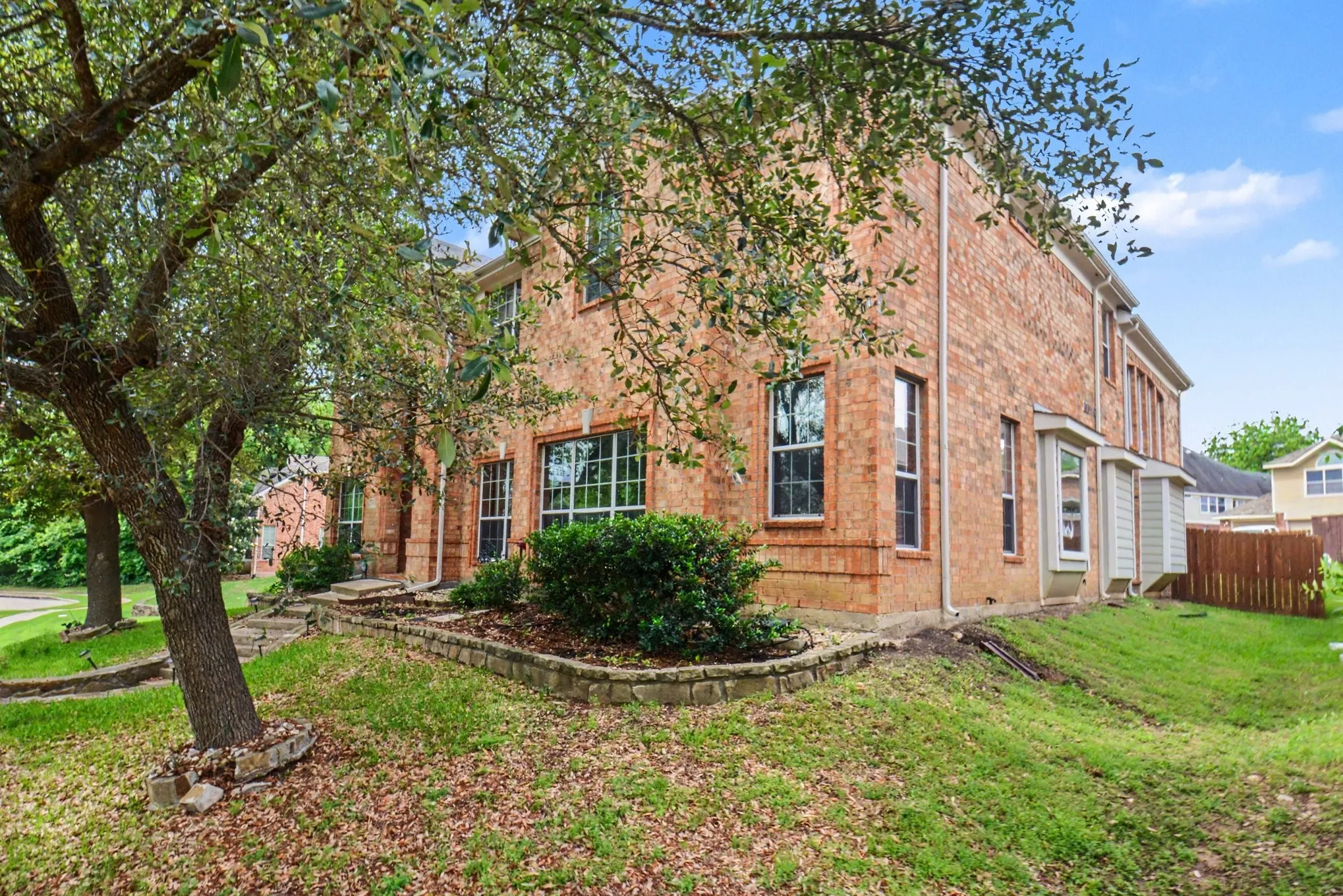 Single Family Residence For Sale in Dallas County , 1930 Wind Lake Circle, Garland, Texas 75040, 4 Bedroom, 3 Bathroom, 2 Garage spaces, 4,350 Sqft, built in 2005, mls#21384816, Real Estate Agent in Garland, Homes For Sale in Dallas county, Homes For Sale in Garland, Realtor in Garland Texas, Real Estate Brokerage Independent Realty Texas, Luminita Cordes Realtor