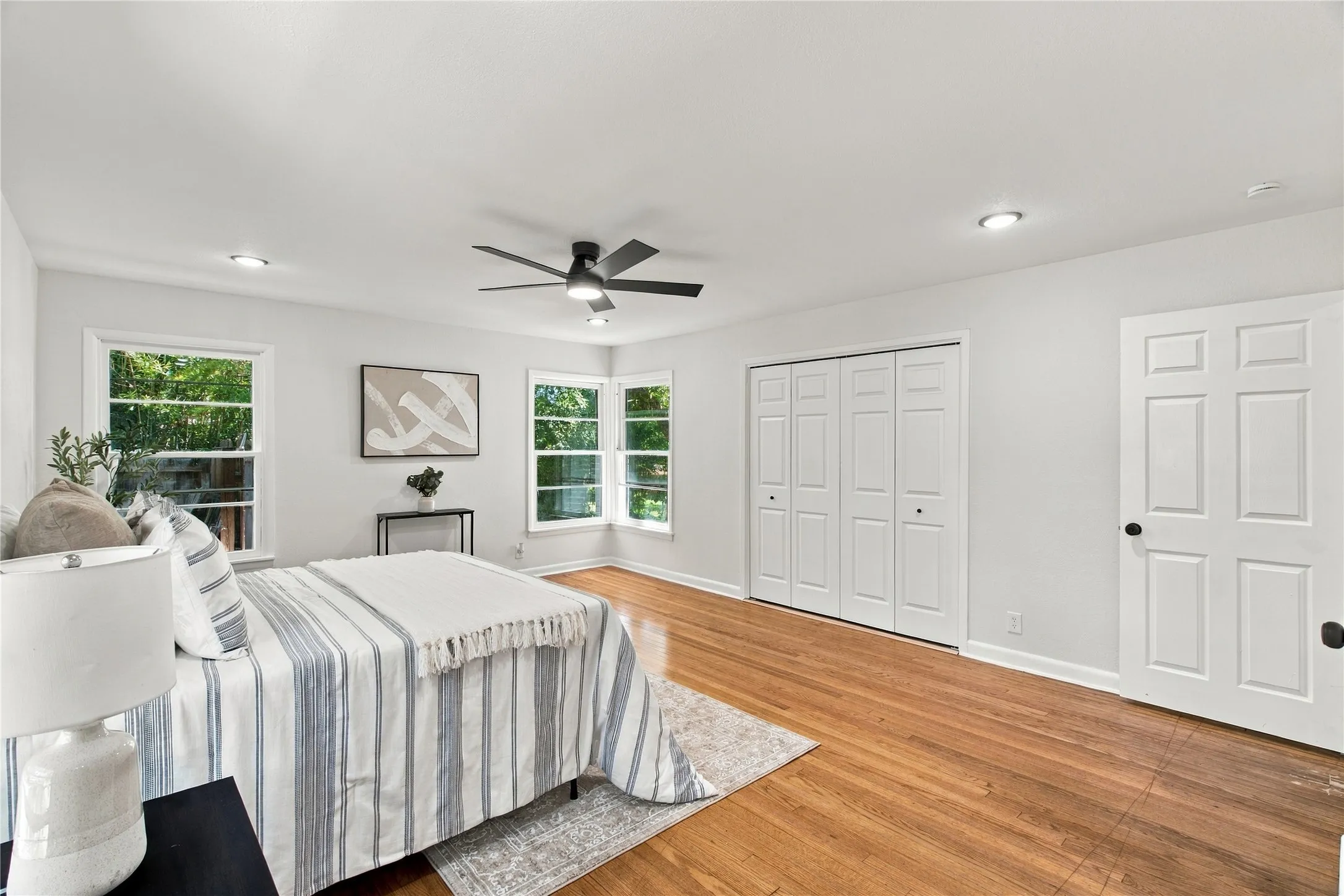 Single Family Residence For Sale in Tarrant County , 5725 Jacqueline Road, Fort Worth, Texas 76112, 4 Bedroom, 2 Bathroom, Garage spaces, 2,389 Sqft, built in 1953, mls#21385024, Real Estate Agent in Fort Worth, Homes For Sale in Tarrant county, Homes For Sale in Fort Worth, Realtor in Fort Worth Texas, Real Estate Brokerage Independent Realty Texas, Luminita Cordes Realtor