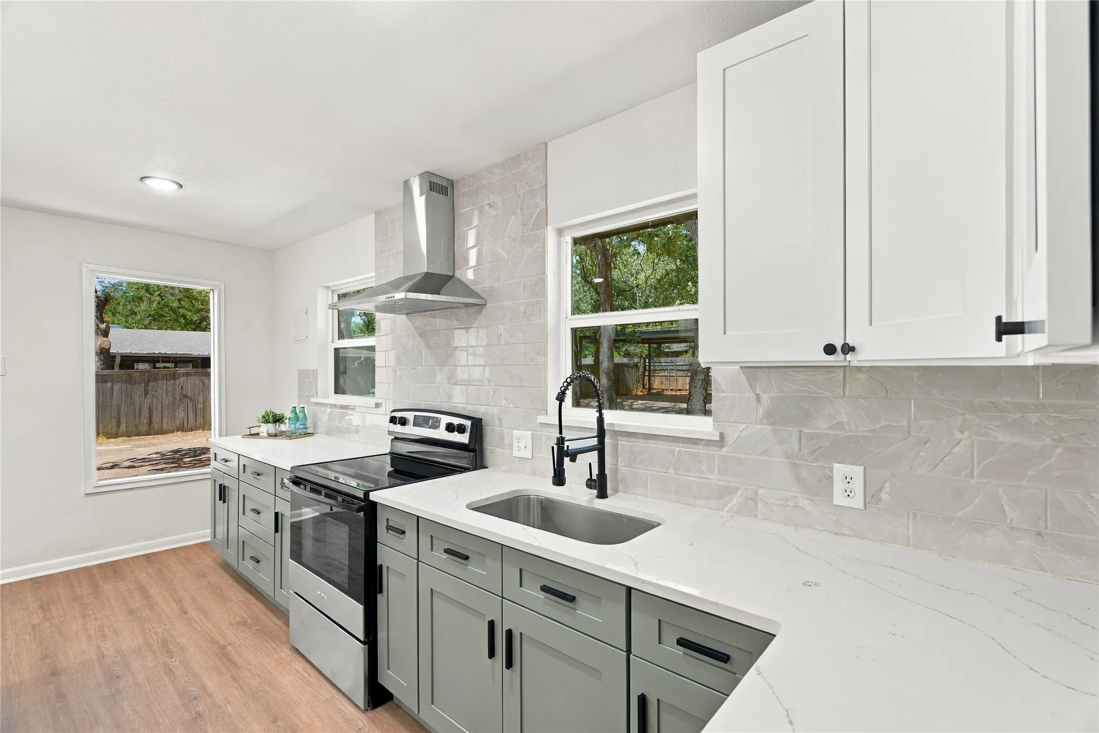 Single Family Residence For Sale in Tarrant County , 5725 Jacqueline Road, Fort Worth, Texas 76112, 4 Bedroom, 2 Bathroom, Garage spaces, 2,389 Sqft, built in 1953, mls#21385024, Real Estate Agent in Fort Worth, Homes For Sale in Tarrant county, Homes For Sale in Fort Worth, Realtor in Fort Worth Texas, Real Estate Brokerage Independent Realty Texas, Luminita Cordes Realtor