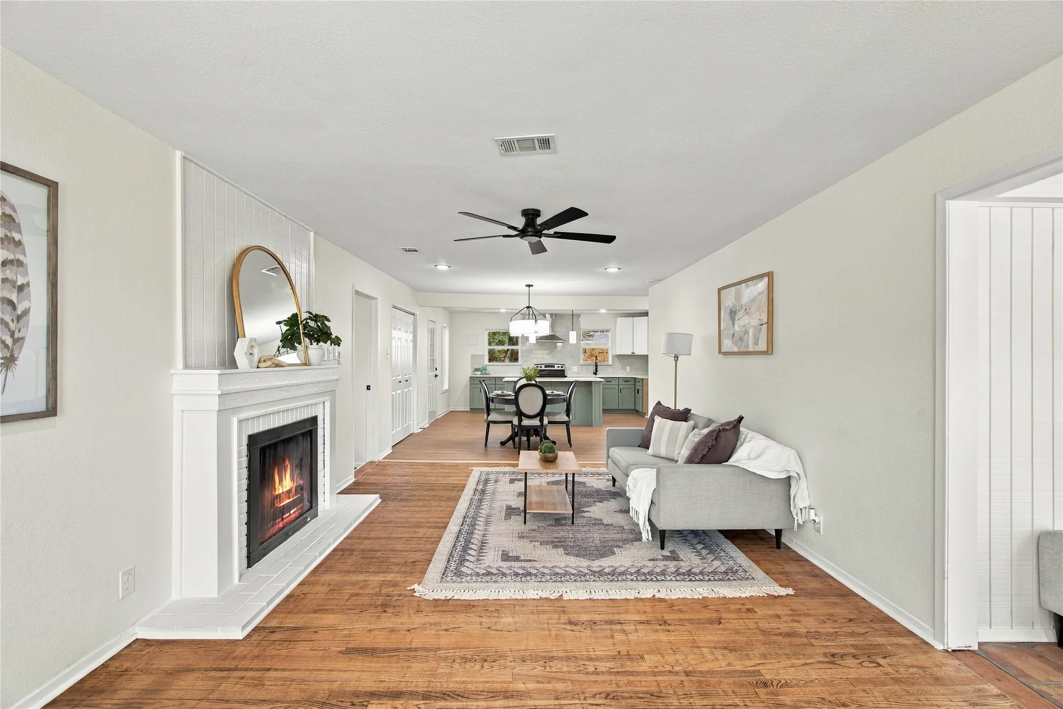 Single Family Residence For Sale in Tarrant County , 5725 Jacqueline Road, Fort Worth, Texas 76112, 4 Bedroom, 2 Bathroom, Garage spaces, 2,389 Sqft, built in 1953, mls#21385024, Real Estate Agent in Fort Worth, Homes For Sale in Tarrant county, Homes For Sale in Fort Worth, Realtor in Fort Worth Texas, Real Estate Brokerage Independent Realty Texas, Luminita Cordes Realtor