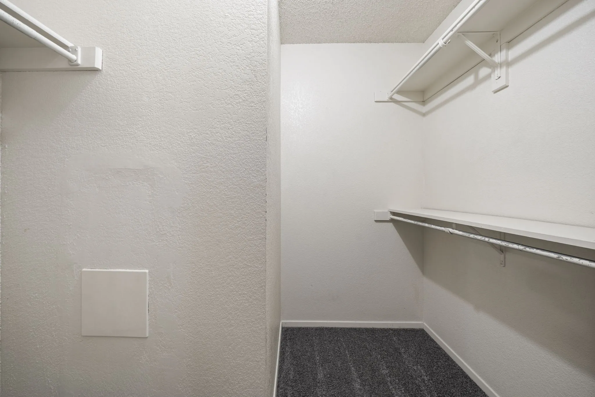 Townhouse For Rent in Denton County , 929 W Hickory Street A14, Denton, Texas 76201, 2 Bedroom, 3 Bathroom, Garage spaces, 1,047 Sqft, built in 1985, mls#21384096, Real Estate Agent in Denton, Homes For Rent in Denton county, Homes For Rent in Denton, Realtor in Denton Texas, Real Estate Brokerage Independent Realty Texas, Luminita Cordes Realtor