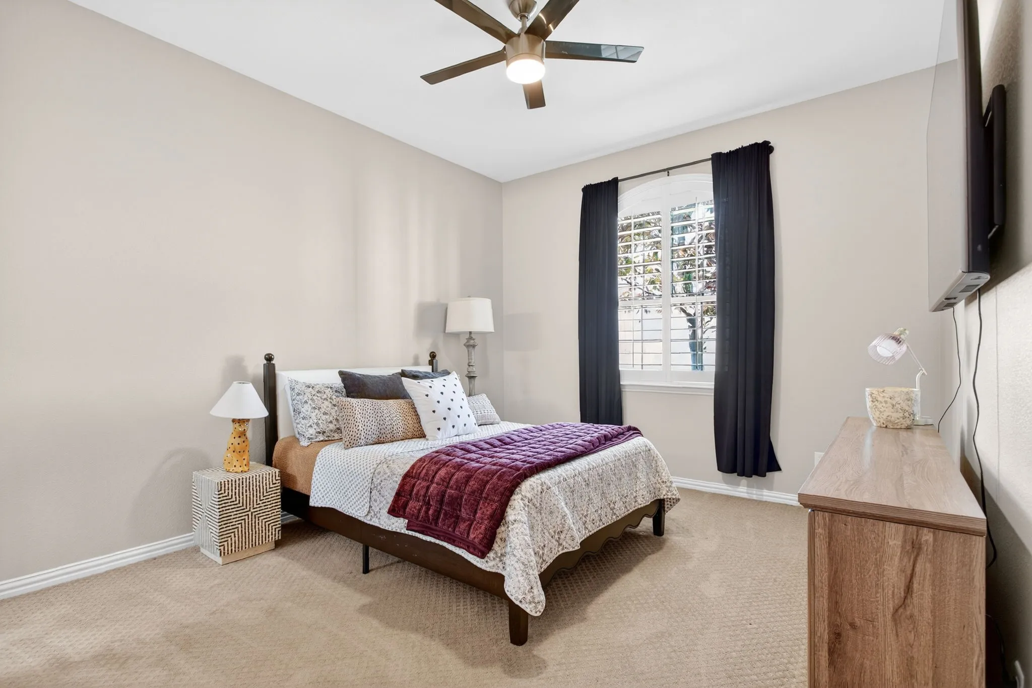 Single Family Residence For Sale in Parker County , 301 Rustic View Lane, Aledo, Texas 76008, 5 Bedroom, 5 Bathroom, 9 Garage spaces, 4,382 Sqft, built in 2014, mls#21385026, Real Estate Agent in Aledo, Homes For Sale in Parker county, Homes For Sale in Aledo, Realtor in Aledo Texas, Real Estate Brokerage Independent Realty Texas, Luminita Cordes Realtor