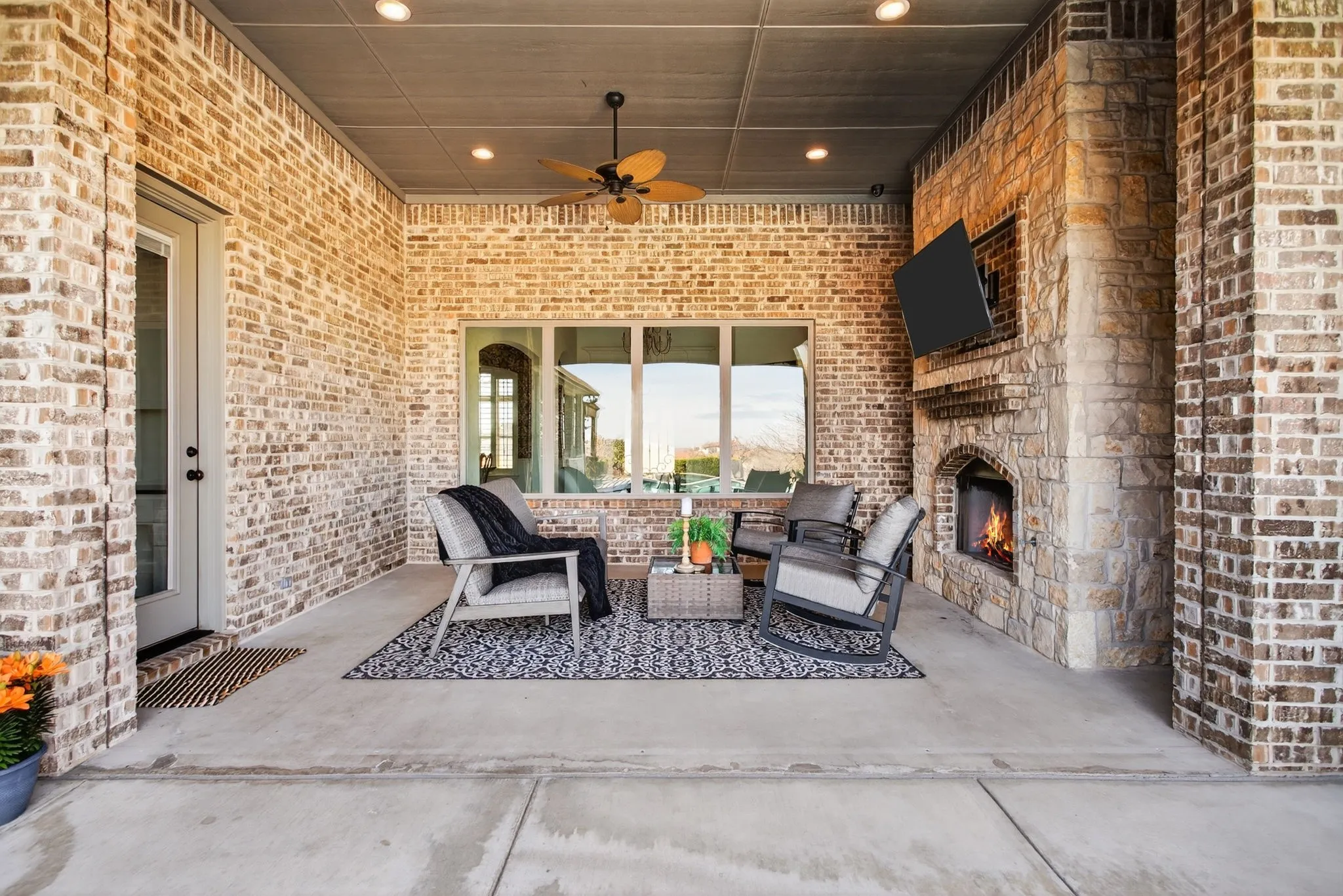 Single Family Residence For Sale in Parker County , 301 Rustic View Lane, Aledo, Texas 76008, 5 Bedroom, 5 Bathroom, 9 Garage spaces, 4,382 Sqft, built in 2014, mls#21385026, Real Estate Agent in Aledo, Homes For Sale in Parker county, Homes For Sale in Aledo, Realtor in Aledo Texas, Real Estate Brokerage Independent Realty Texas, Luminita Cordes Realtor