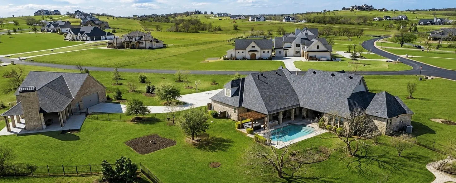 Single Family Residence For Sale in Parker County , 301 Rustic View Lane, Aledo, Texas 76008, 5 Bedroom, 5 Bathroom, 9 Garage spaces, 4,382 Sqft, built in 2014, mls#21385026, Real Estate Agent in Aledo, Homes For Sale in Parker county, Homes For Sale in Aledo, Realtor in Aledo Texas, Real Estate Brokerage Independent Realty Texas, Luminita Cordes Realtor