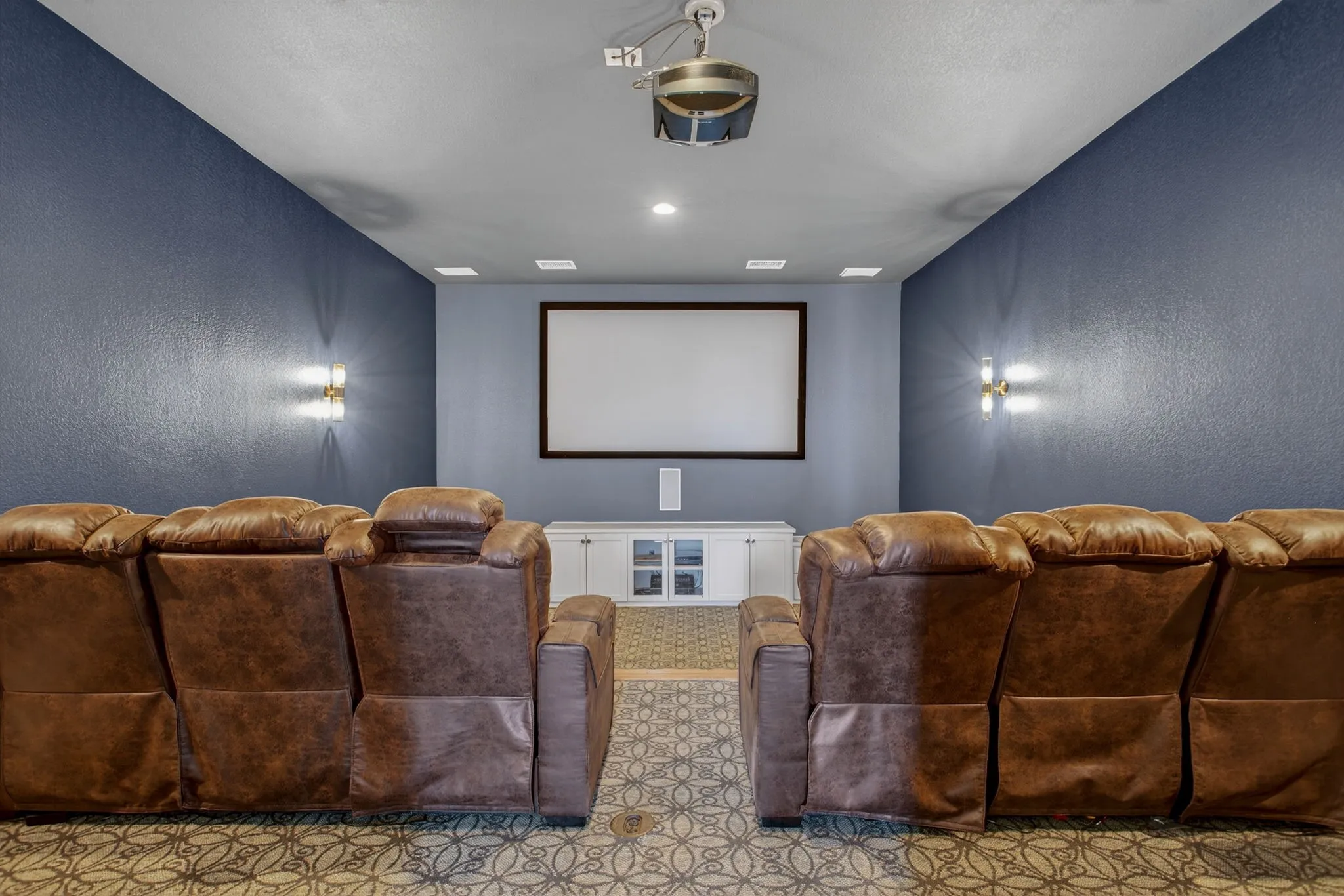Single Family Residence For Sale in Parker County , 301 Rustic View Lane, Aledo, Texas 76008, 5 Bedroom, 5 Bathroom, 9 Garage spaces, 4,382 Sqft, built in 2014, mls#21385026, Real Estate Agent in Aledo, Homes For Sale in Parker county, Homes For Sale in Aledo, Realtor in Aledo Texas, Real Estate Brokerage Independent Realty Texas, Luminita Cordes Realtor