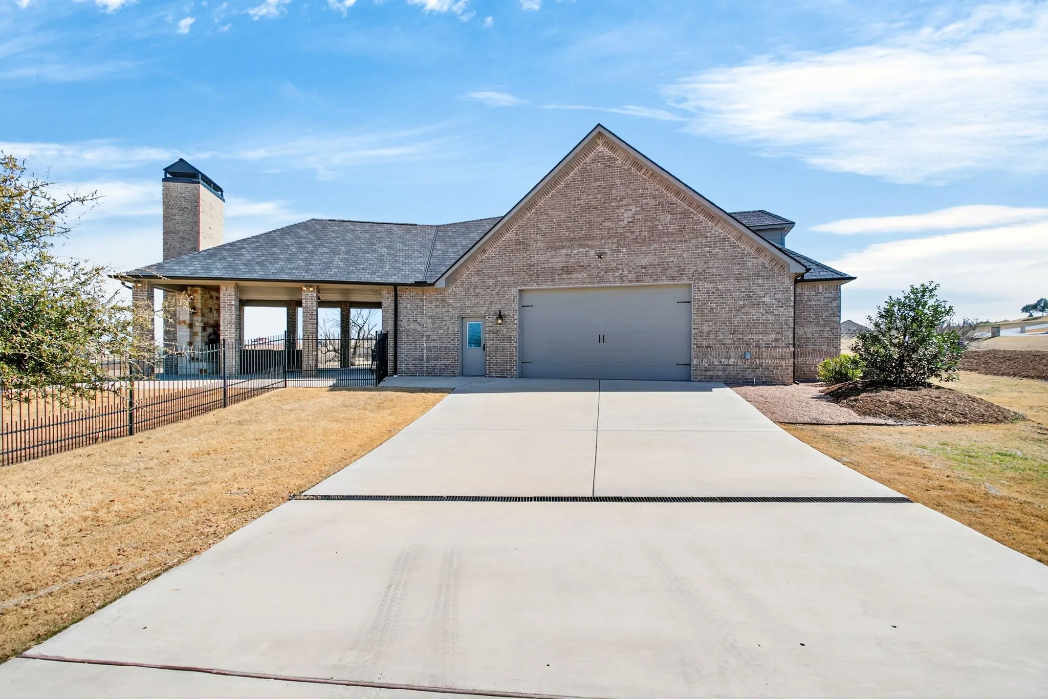 Single Family Residence For Sale in Parker County , 301 Rustic View Lane, Aledo, Texas 76008, 5 Bedroom, 5 Bathroom, 9 Garage spaces, 4,382 Sqft, built in 2014, mls#21385026, Real Estate Agent in Aledo, Homes For Sale in Parker county, Homes For Sale in Aledo, Realtor in Aledo Texas, Real Estate Brokerage Independent Realty Texas, Luminita Cordes Realtor