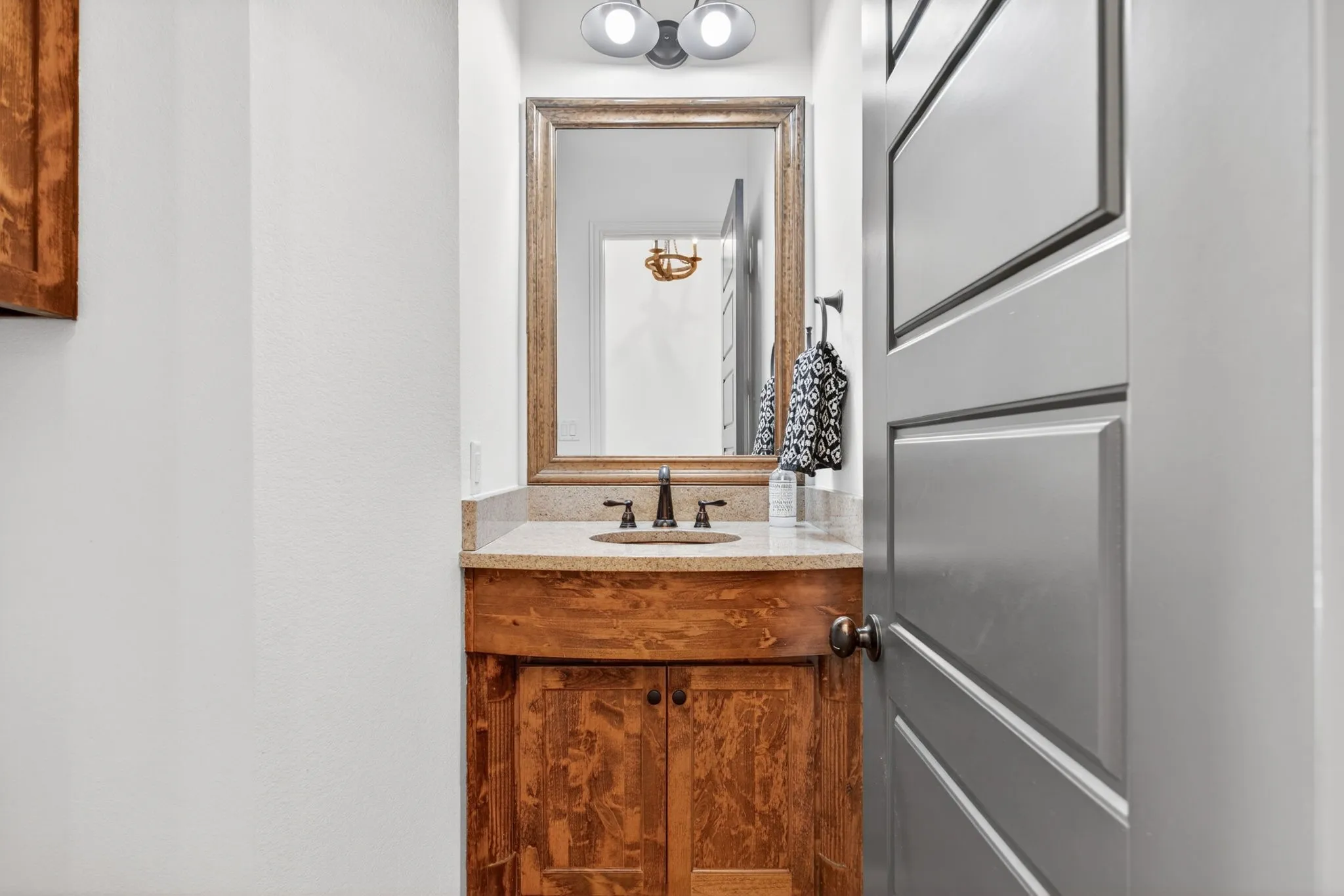 Single Family Residence For Sale in Parker County , 301 Rustic View Lane, Aledo, Texas 76008, 5 Bedroom, 5 Bathroom, 9 Garage spaces, 4,382 Sqft, built in 2014, mls#21385026, Real Estate Agent in Aledo, Homes For Sale in Parker county, Homes For Sale in Aledo, Realtor in Aledo Texas, Real Estate Brokerage Independent Realty Texas, Luminita Cordes Realtor