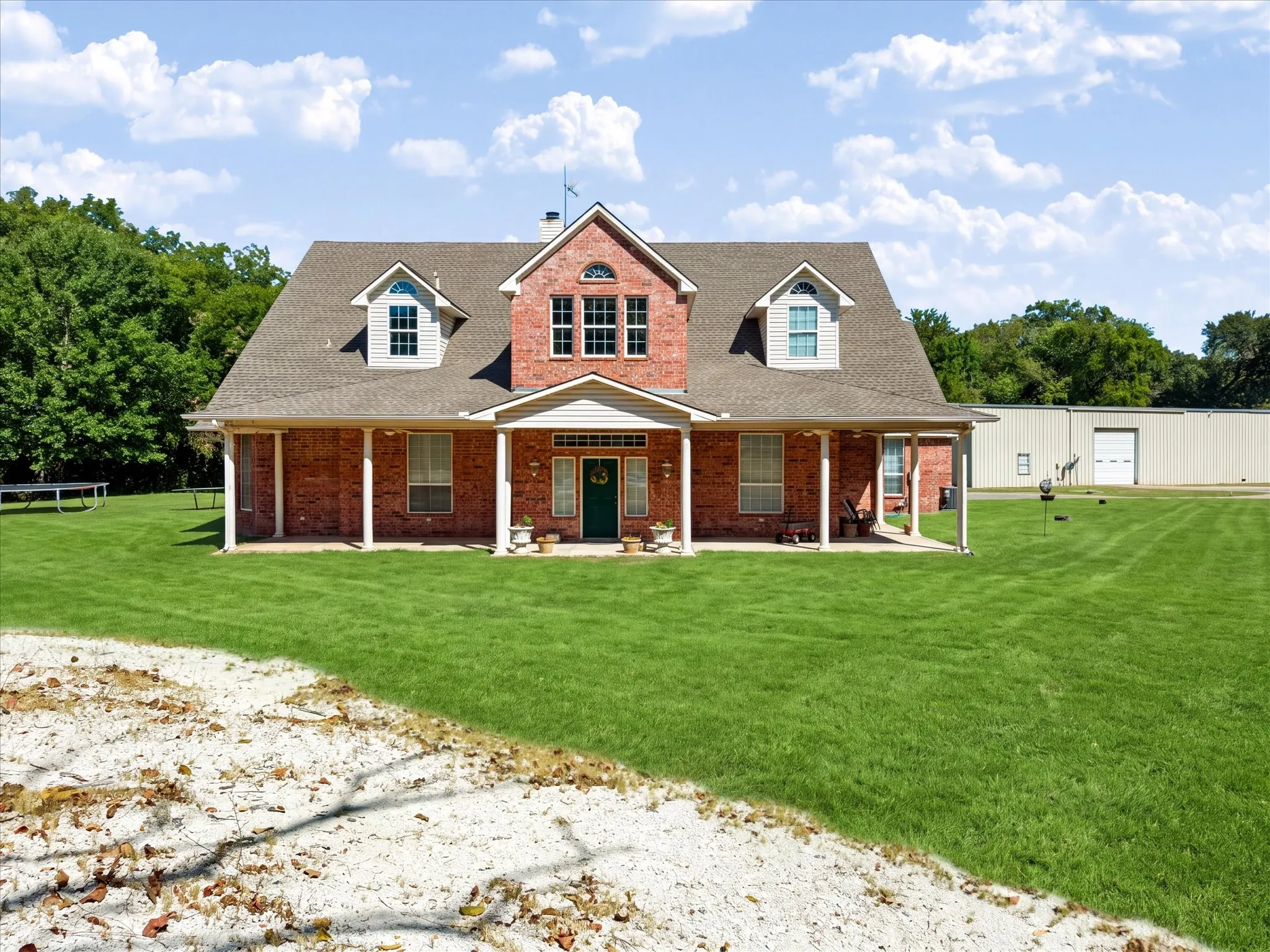Single Family Residence For Sale in Collin County , 6747 County Road 424, Anna, Texas 75409, 3 Bedroom, 4 Bathroom, 2 Garage spaces, 3,319 Sqft, built in 2006, mls#21383515, Real Estate Agent in Anna, Homes For Sale in Collin county, Homes For Sale in Anna, Realtor in Anna Texas, Real Estate Brokerage Independent Realty Texas, Luminita Cordes Realtor
