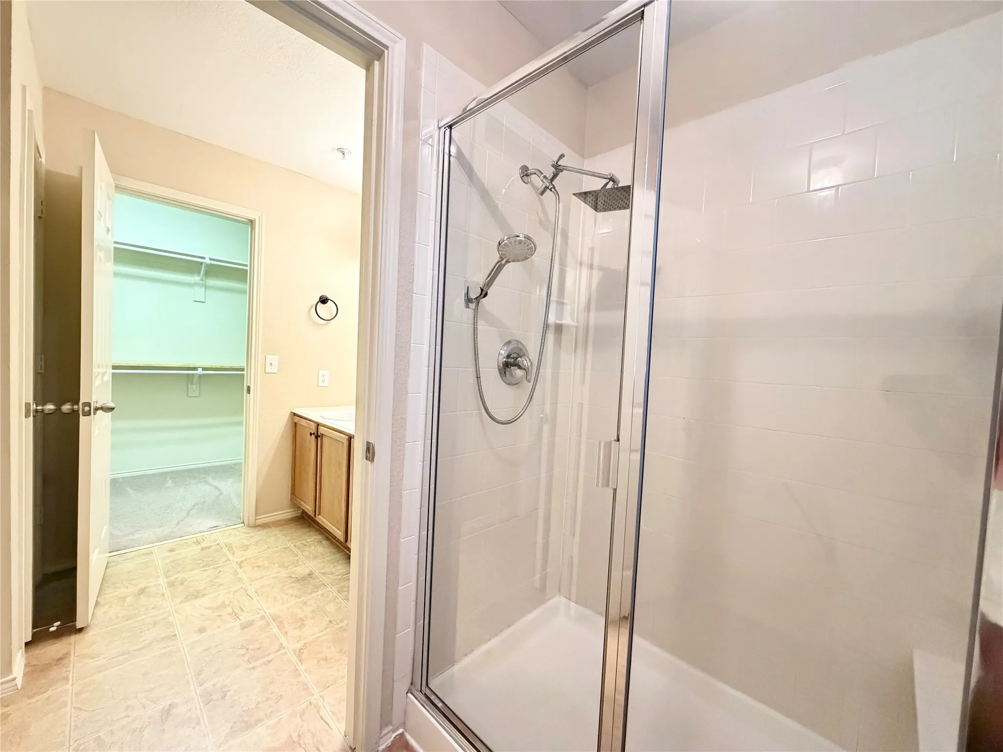 Primary shower