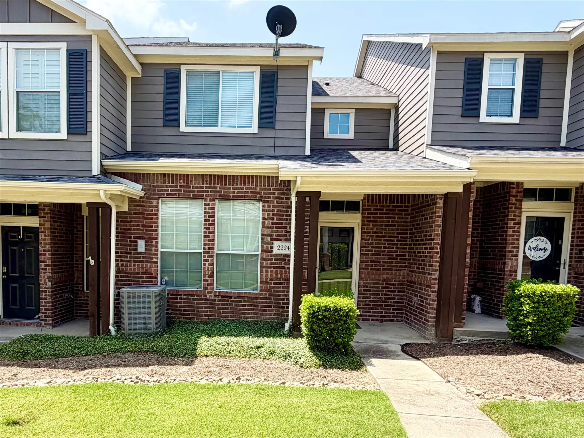 Condominium For Rent in Collin County , 2224 Stonepark Place, Mc Kinney, Texas 75071, 2 Bedroom, 3 Bathroom, 2 Garage spaces, 1,270 Sqft, built in 2006, mls#21384556, Real Estate Agent in Mc Kinney, Homes For Rent in Collin county, Homes For Rent in Mc Kinney, Realtor in Mc Kinney Texas, Real Estate Brokerage Independent Realty Texas, Luminita Cordes Realtor