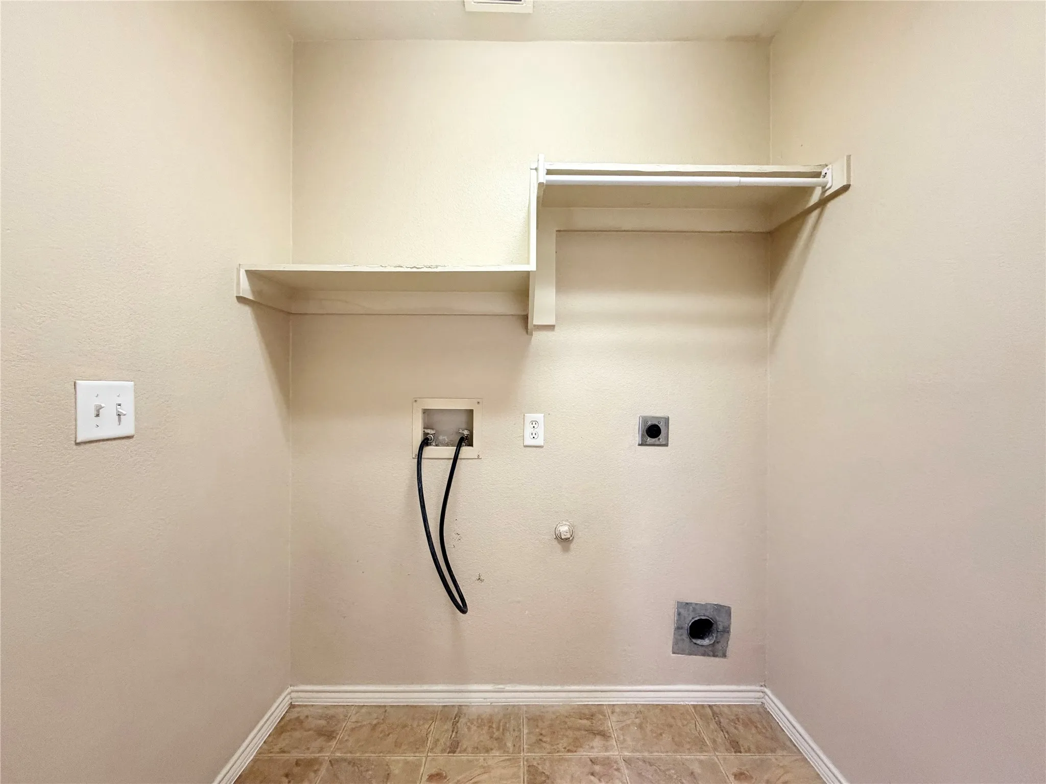 Condominium For Rent in Collin County , 2224 Stonepark Place, Mc Kinney, Texas 75071, 2 Bedroom, 3 Bathroom, 2 Garage spaces, 1,270 Sqft, built in 2006, mls#21384556, Real Estate Agent in Mc Kinney, Homes For Rent in Collin county, Homes For Rent in Mc Kinney, Realtor in Mc Kinney Texas, Real Estate Brokerage Independent Realty Texas, Luminita Cordes Realtor